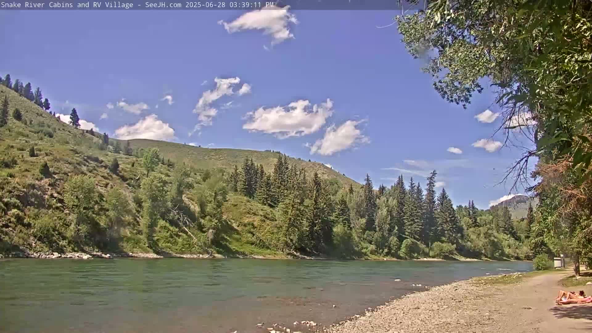 Hoback, Snake River Cabins and RV Village Live Cam - Hoback, Teton, Wyoming, USA