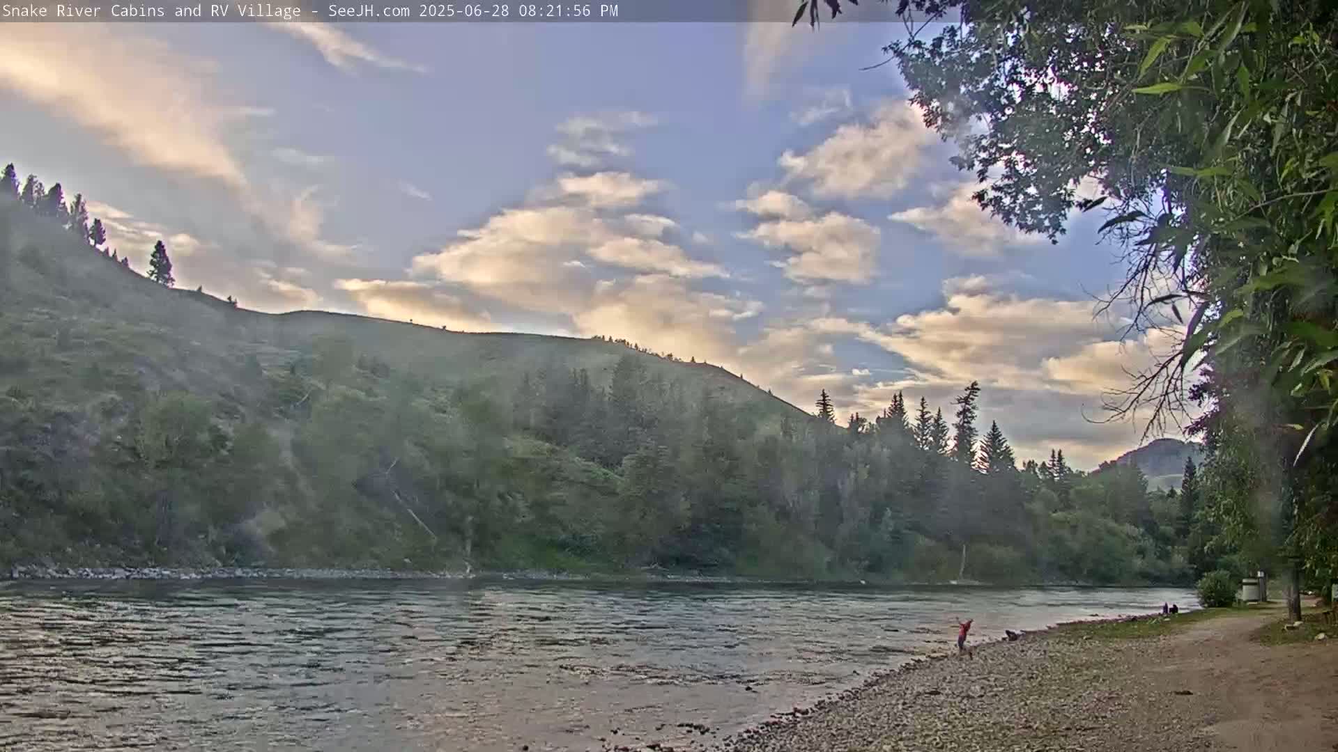 Hoback, Snake River Cabins and RV Village Live Cam - Hoback, Teton, Wyoming, USA