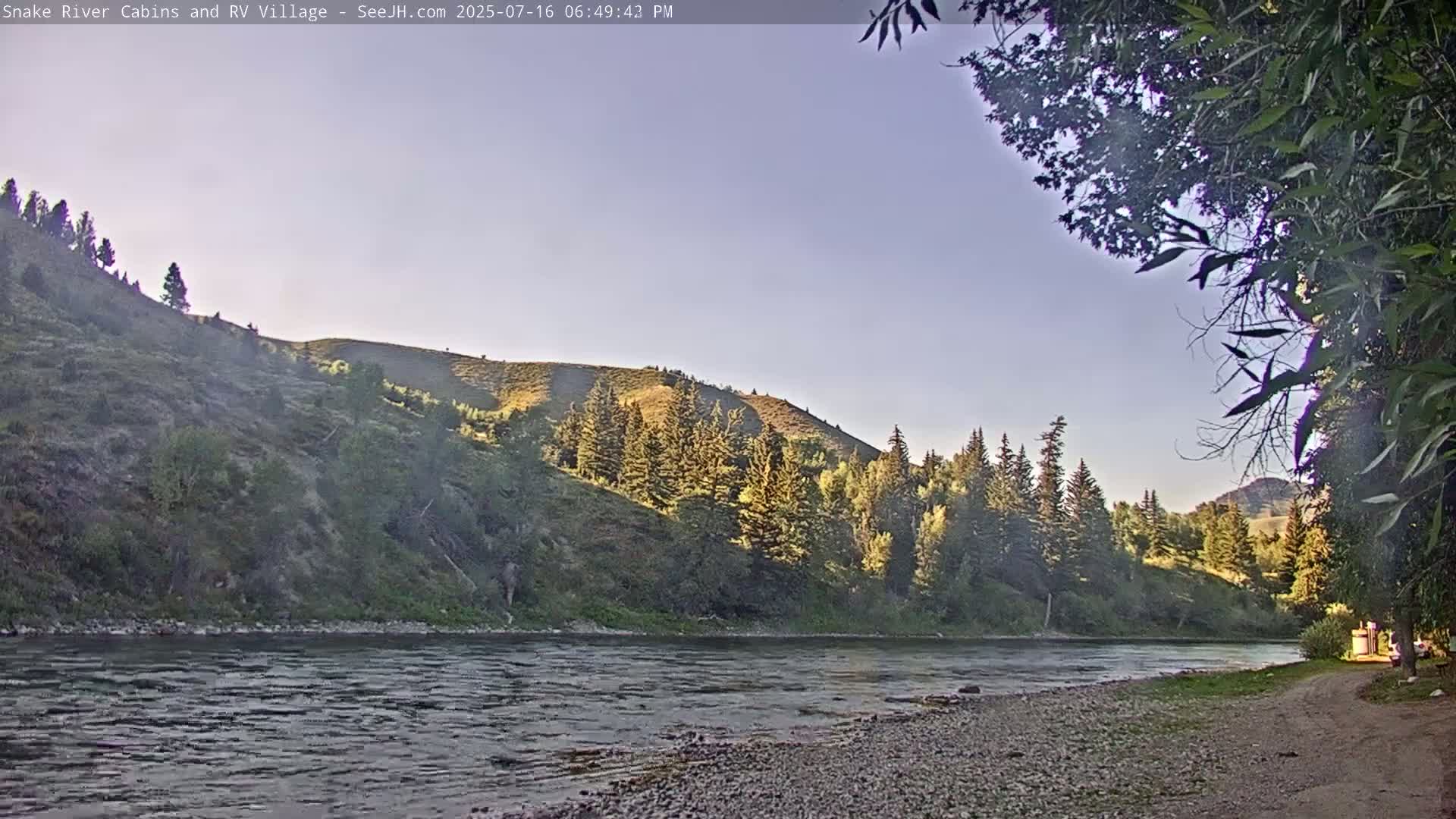 Hoback, Snake River Cabins and RV Village Live Cam - Hoback, Teton, Wyoming, USA