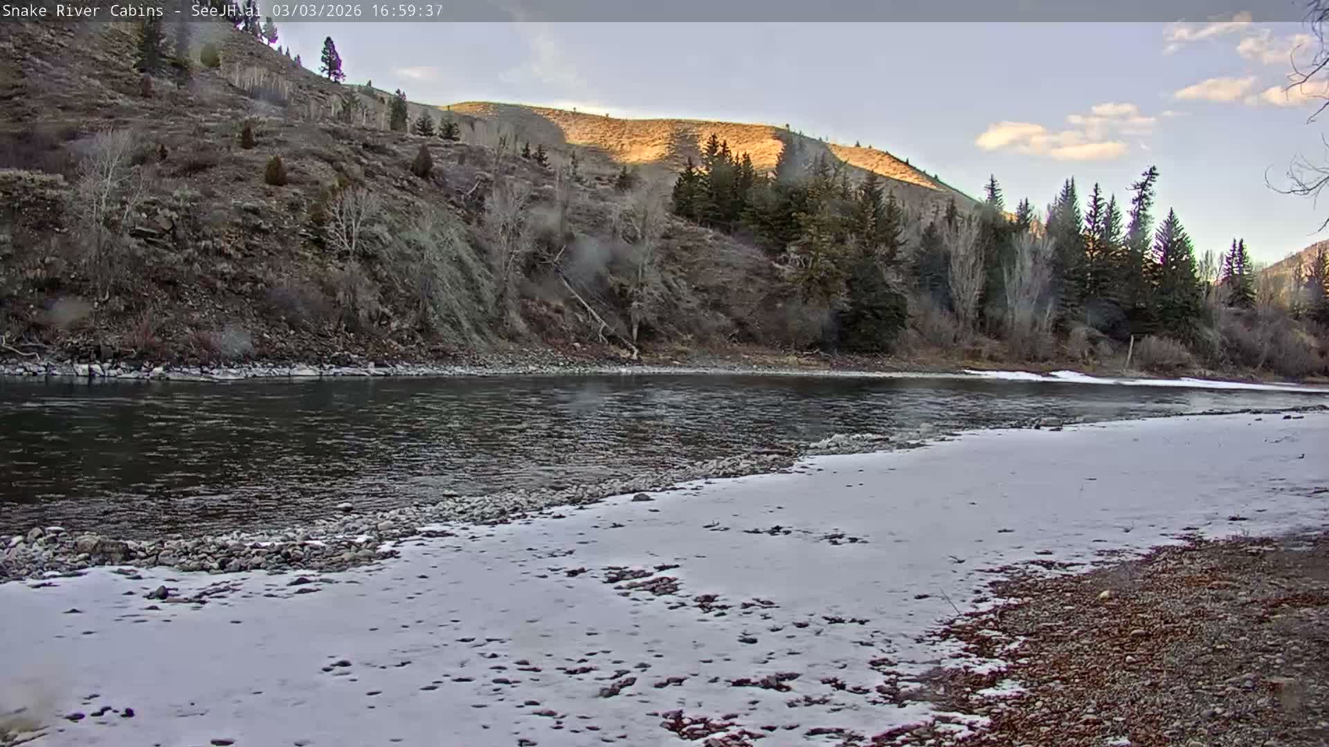Hoback, Snake River Cabins and RV Village Live Cam - Hoback, Teton, Wyoming, USA