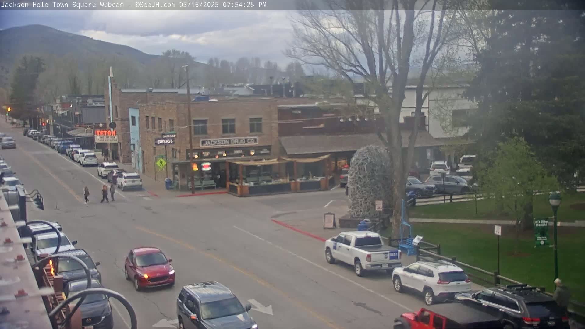 Jackson Hole, Jackson Town Center Square PTZ Live Cam - Jackson, Teton, Wyoming, USA