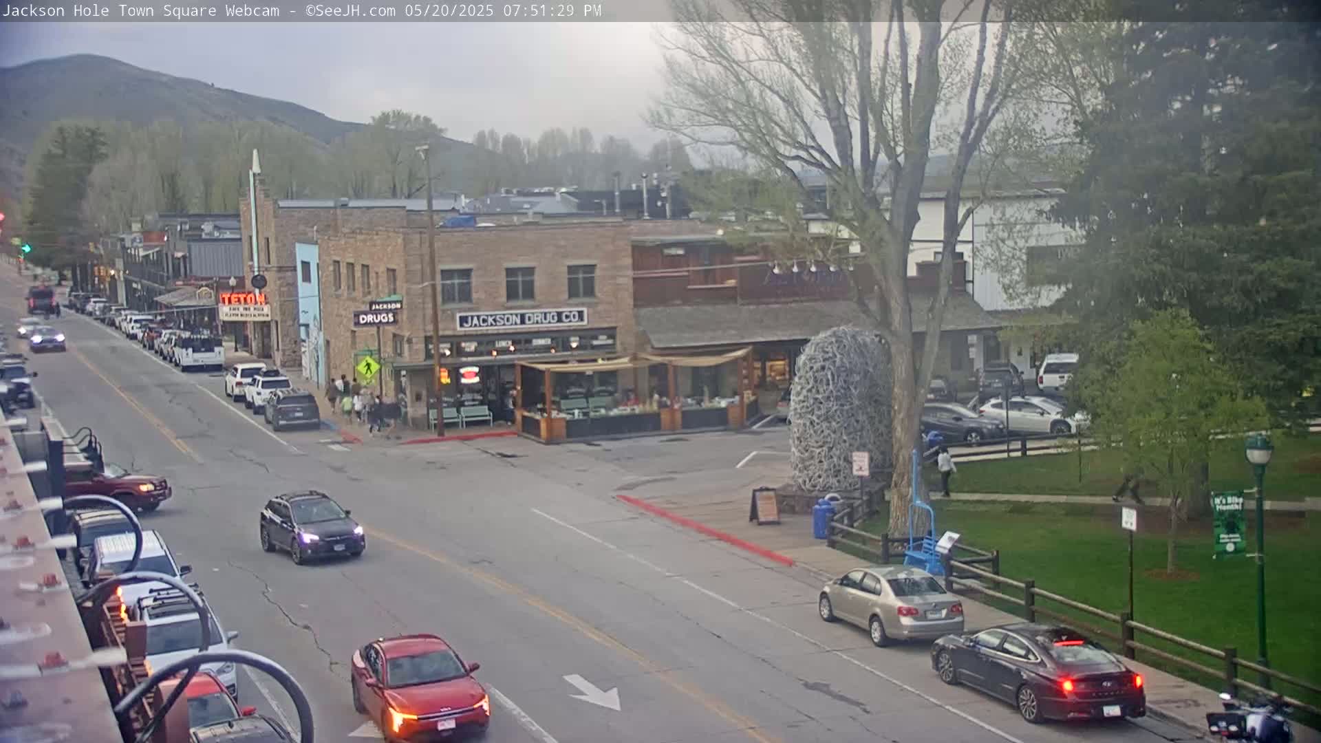 Jackson Hole, Jackson Town Center Square PTZ Live Cam - Jackson, Teton, Wyoming, USA