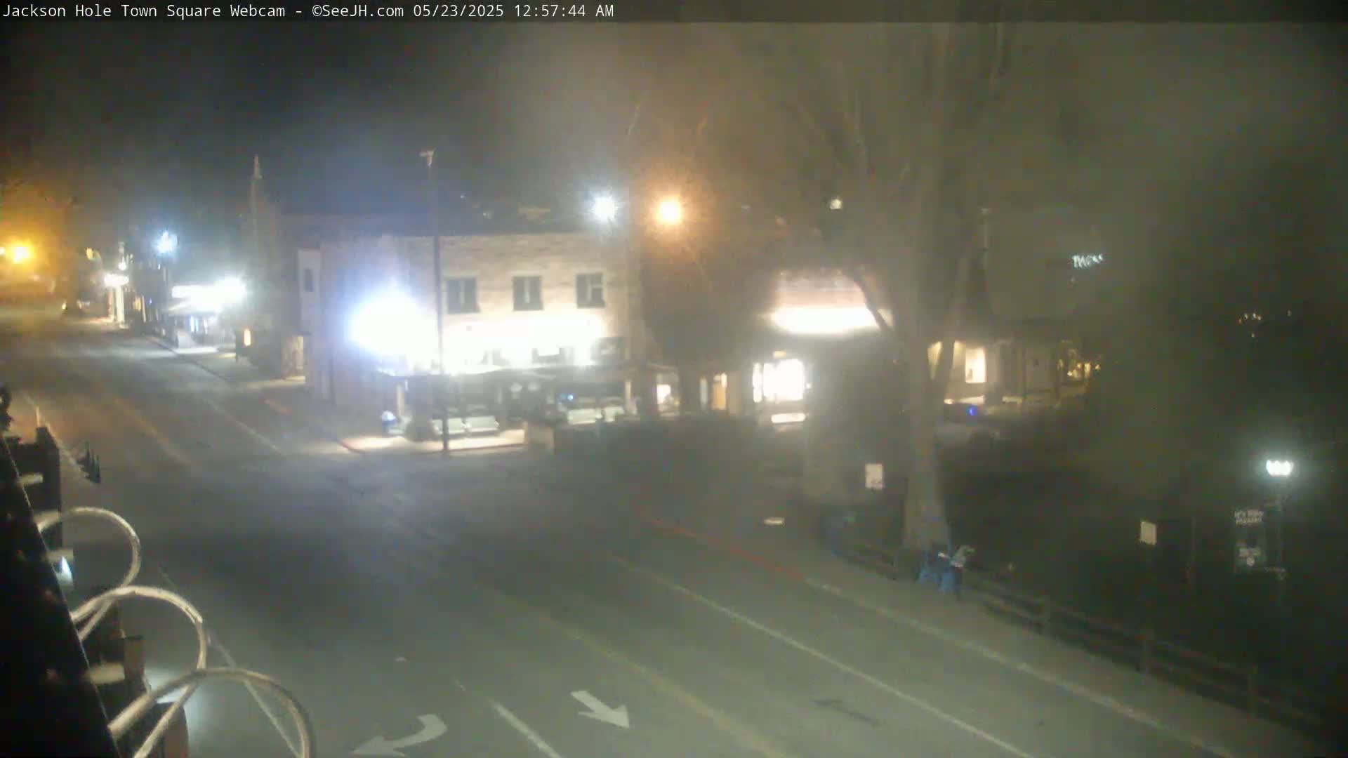 Jackson Hole, Jackson Town Center Square PTZ Live Cam - Jackson, Teton, Wyoming, USA