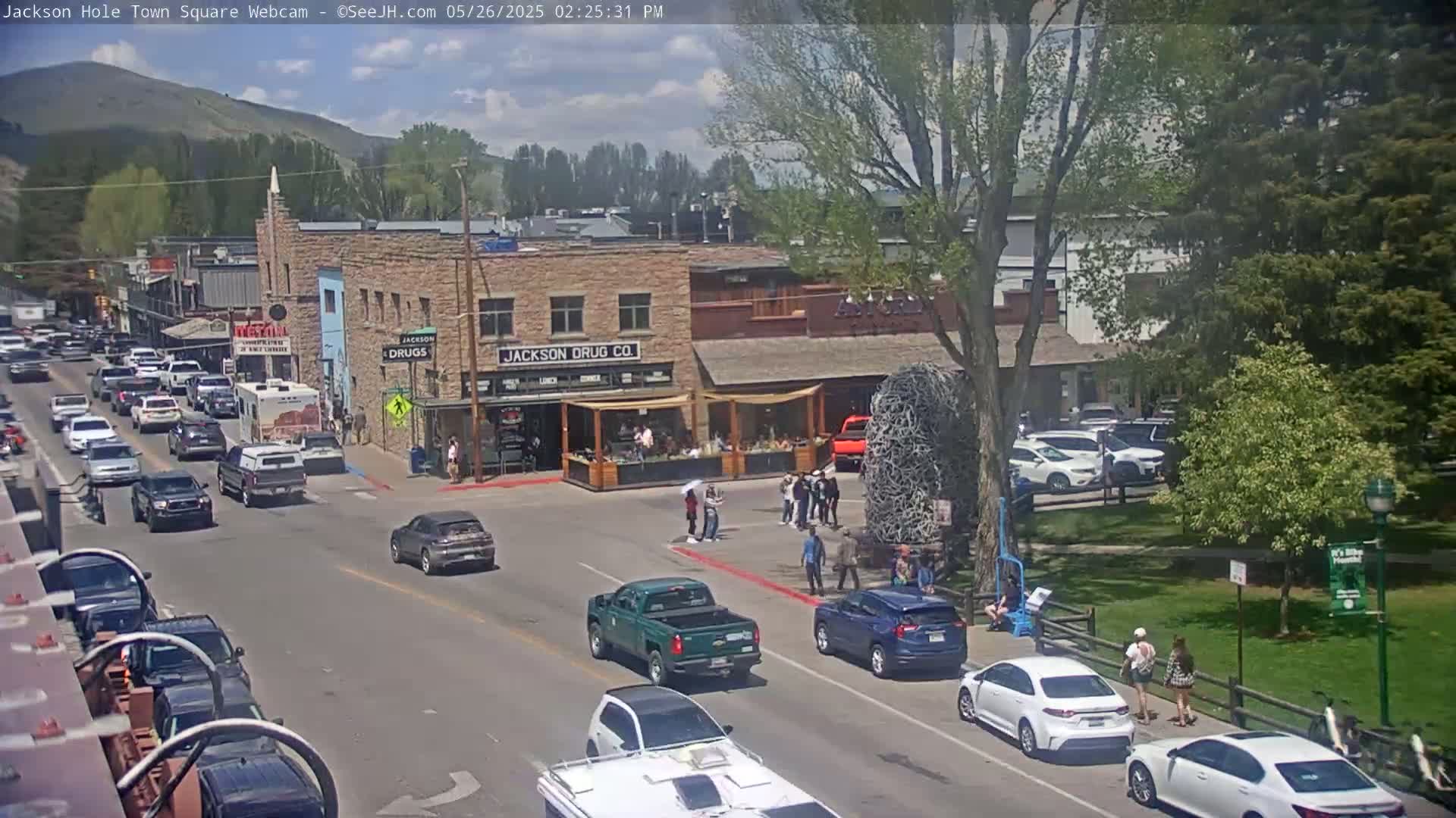 Jackson Hole, Jackson Town Center Square PTZ Live Cam - Jackson, Teton, Wyoming, USA