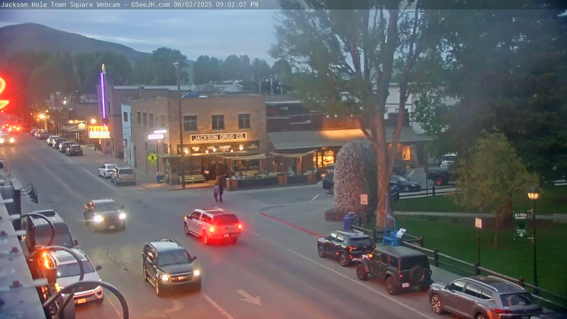 Jackson Hole, Jackson Town Center Square PTZ Live Cam - Jackson, Teton, Wyoming, USA