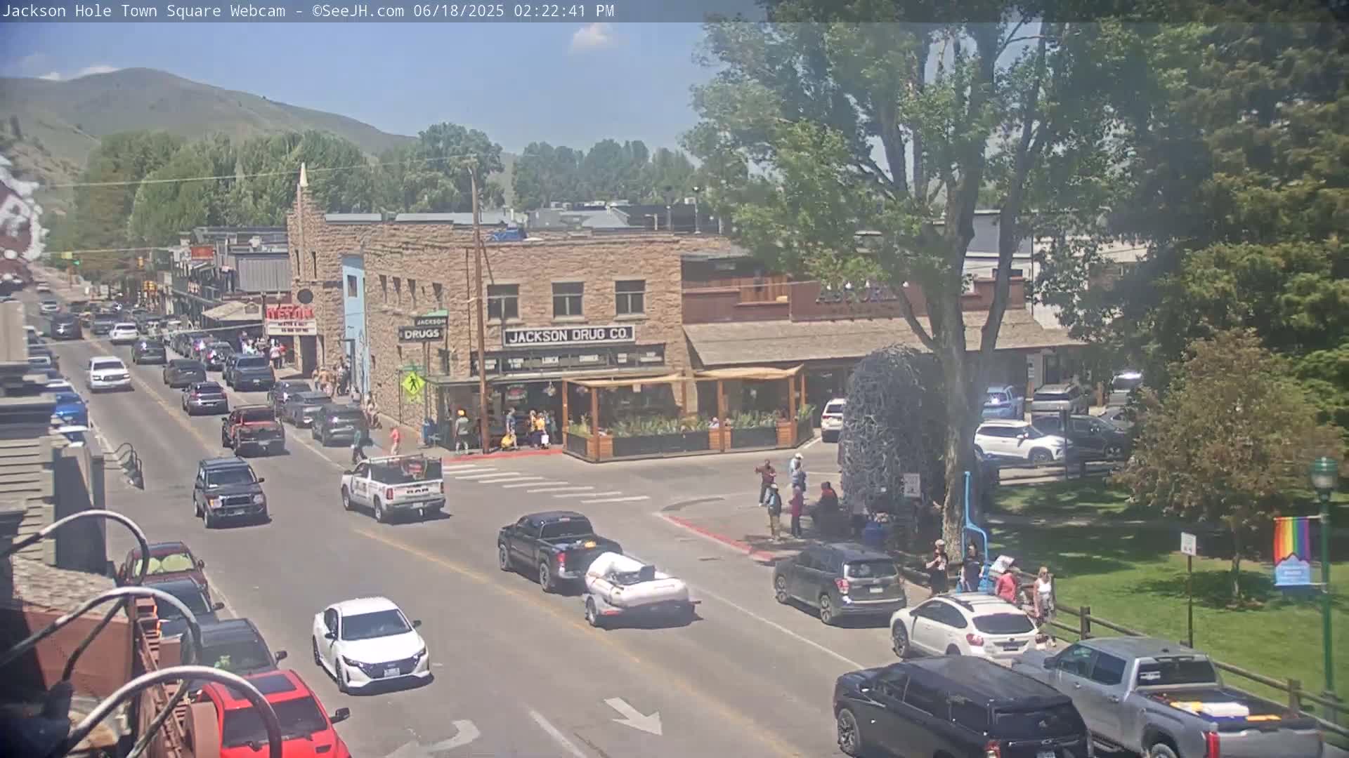 Jackson Hole, Jackson Town Center Square PTZ Live Cam - Jackson, Teton, Wyoming, USA