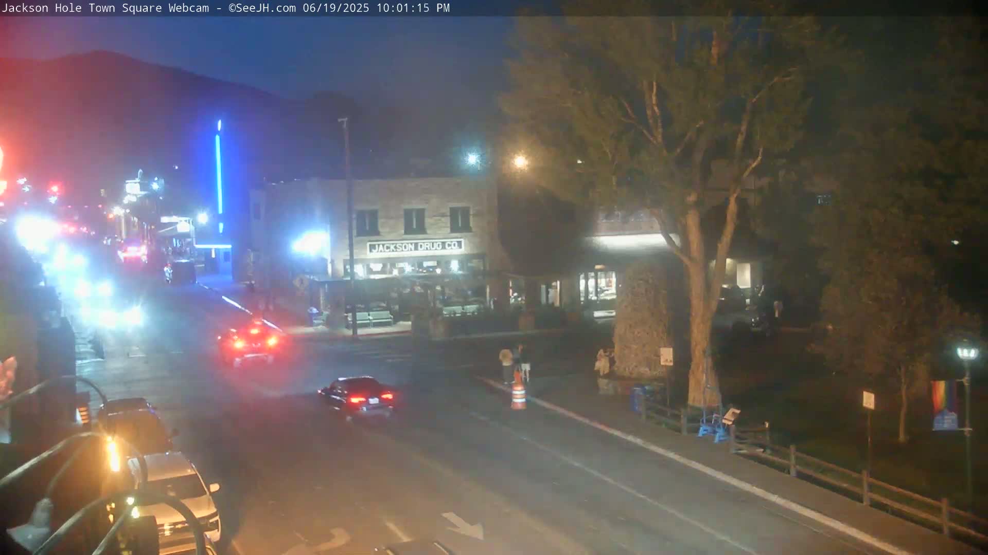Jackson Hole, Jackson Town Center Square PTZ Live Cam - Jackson, Teton, Wyoming, USA