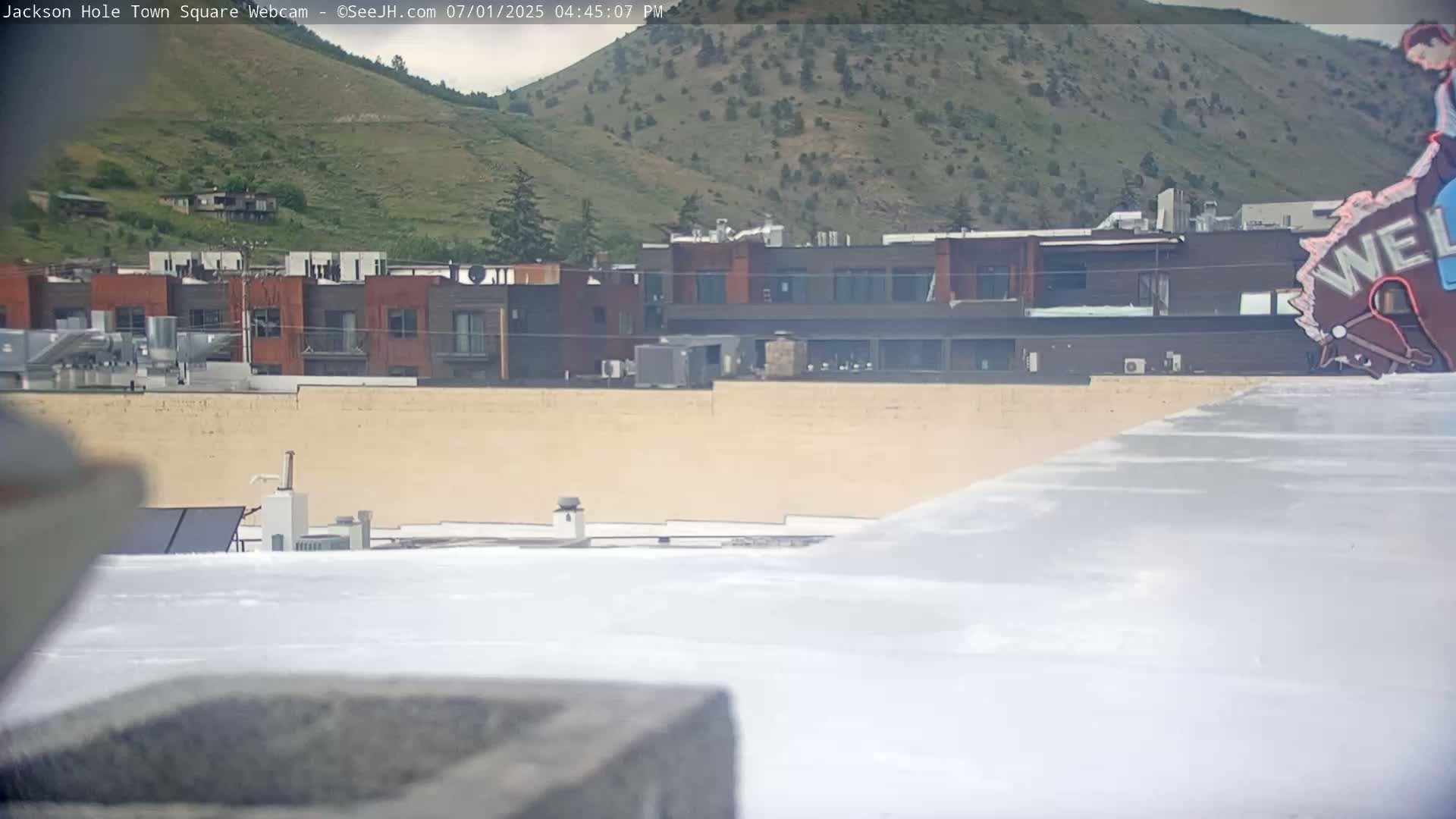 Jackson Hole, Jackson Town Center Square PTZ Live Cam - Jackson, Teton, Wyoming, USA