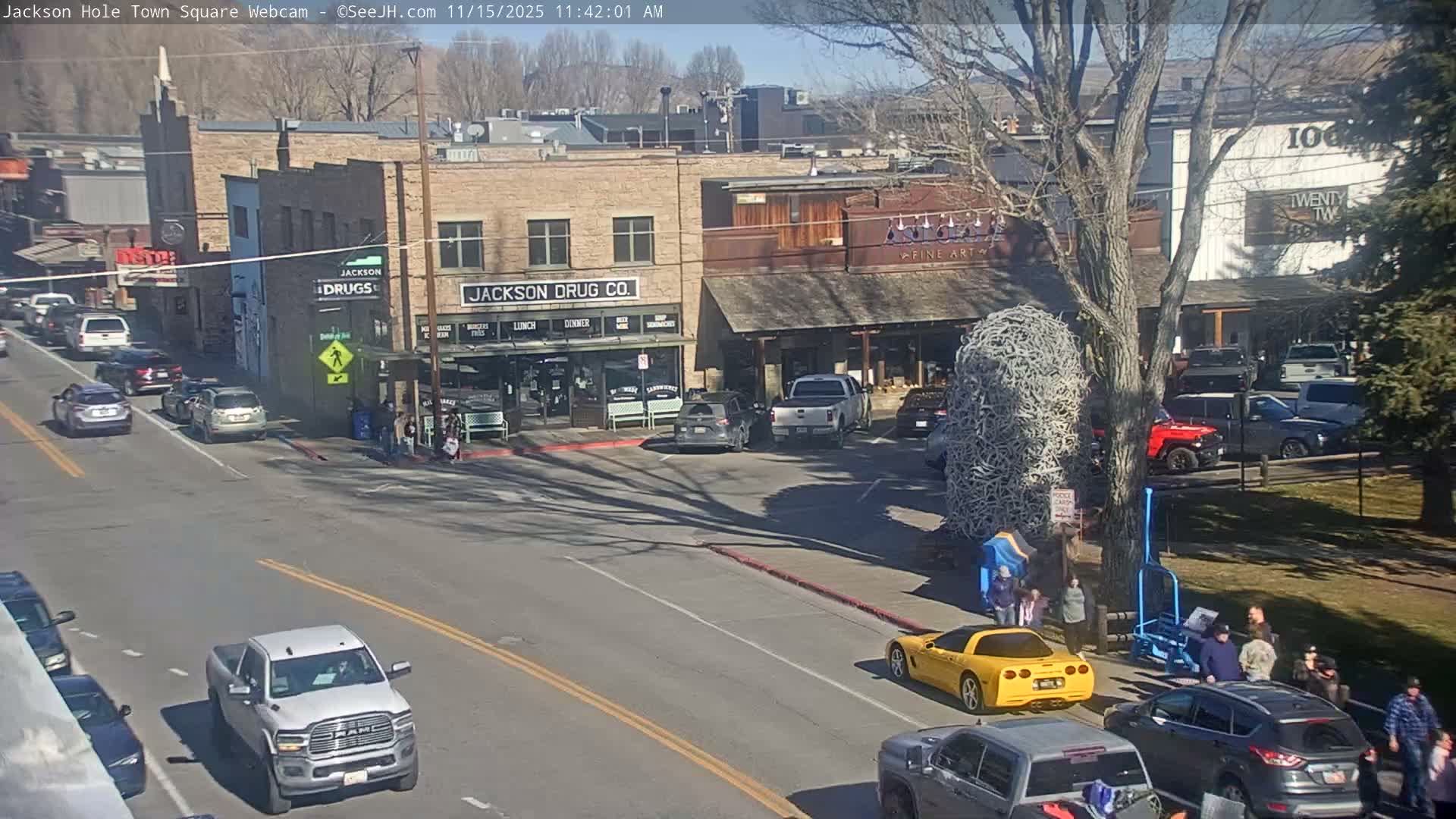 Jackson Hole, Jackson Town Center Square PTZ Live Cam - Jackson, Teton, Wyoming, USA