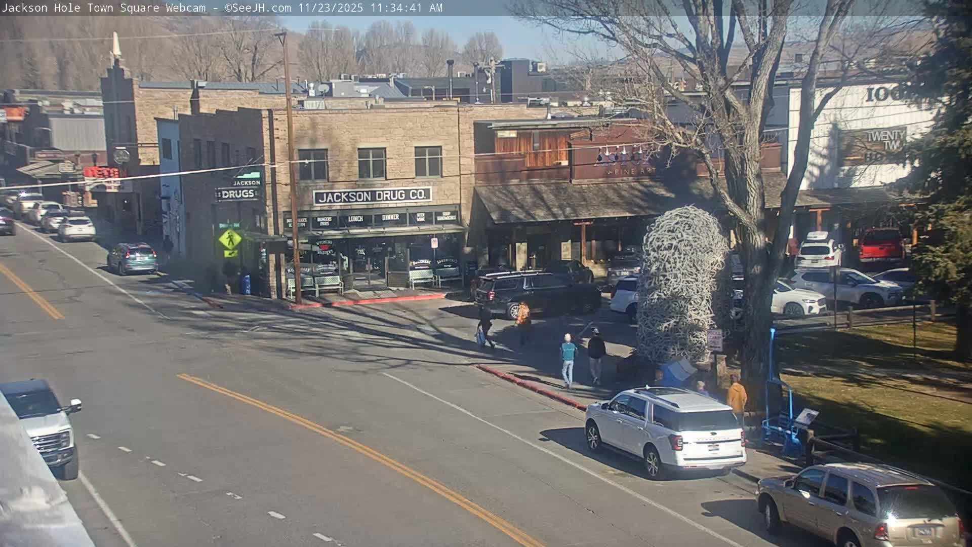 Jackson Hole, Jackson Town Center Square PTZ Live Cam - Jackson, Teton, Wyoming, USA
