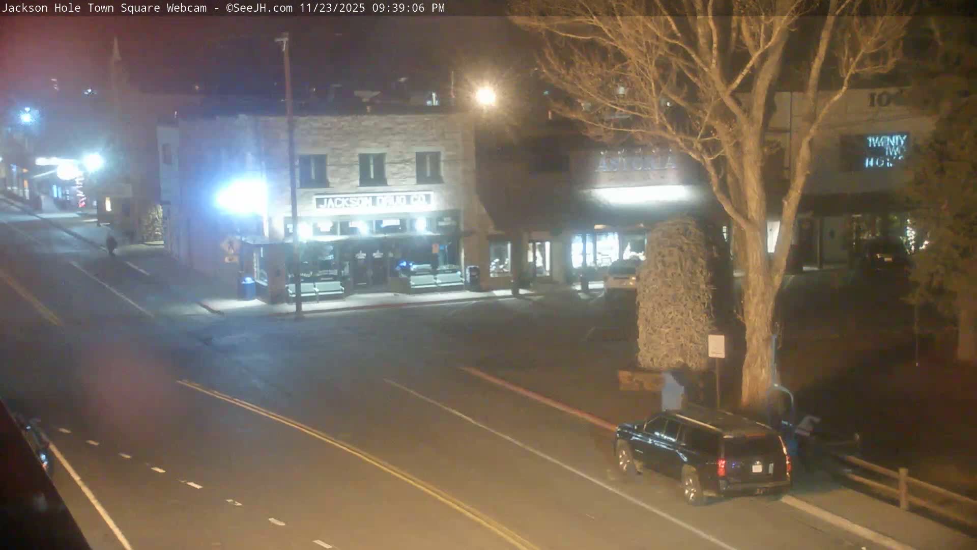 Jackson Hole, Jackson Town Center Square PTZ Live Cam - Jackson, Teton, Wyoming, USA