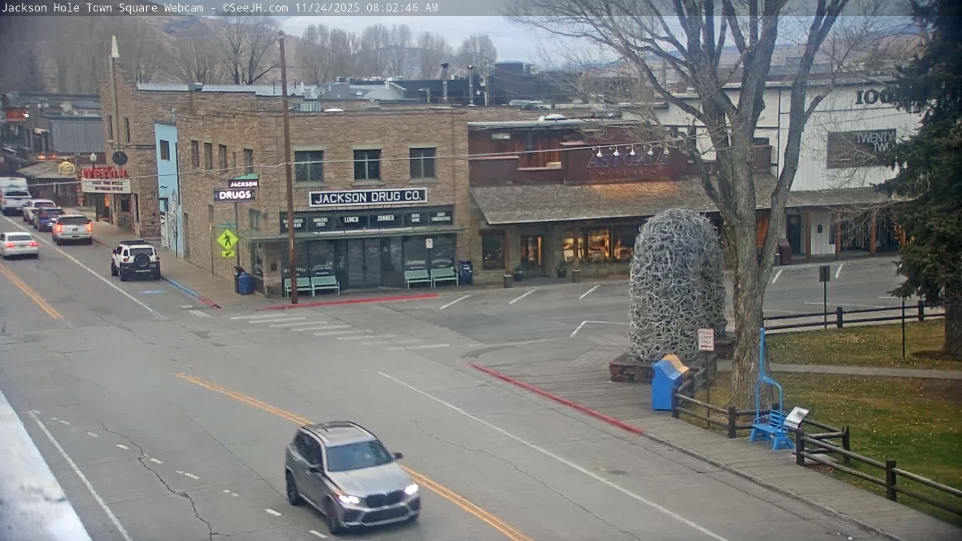 Jackson Hole, Jackson Town Center Square PTZ Live Cam - Jackson, Teton, Wyoming, USA