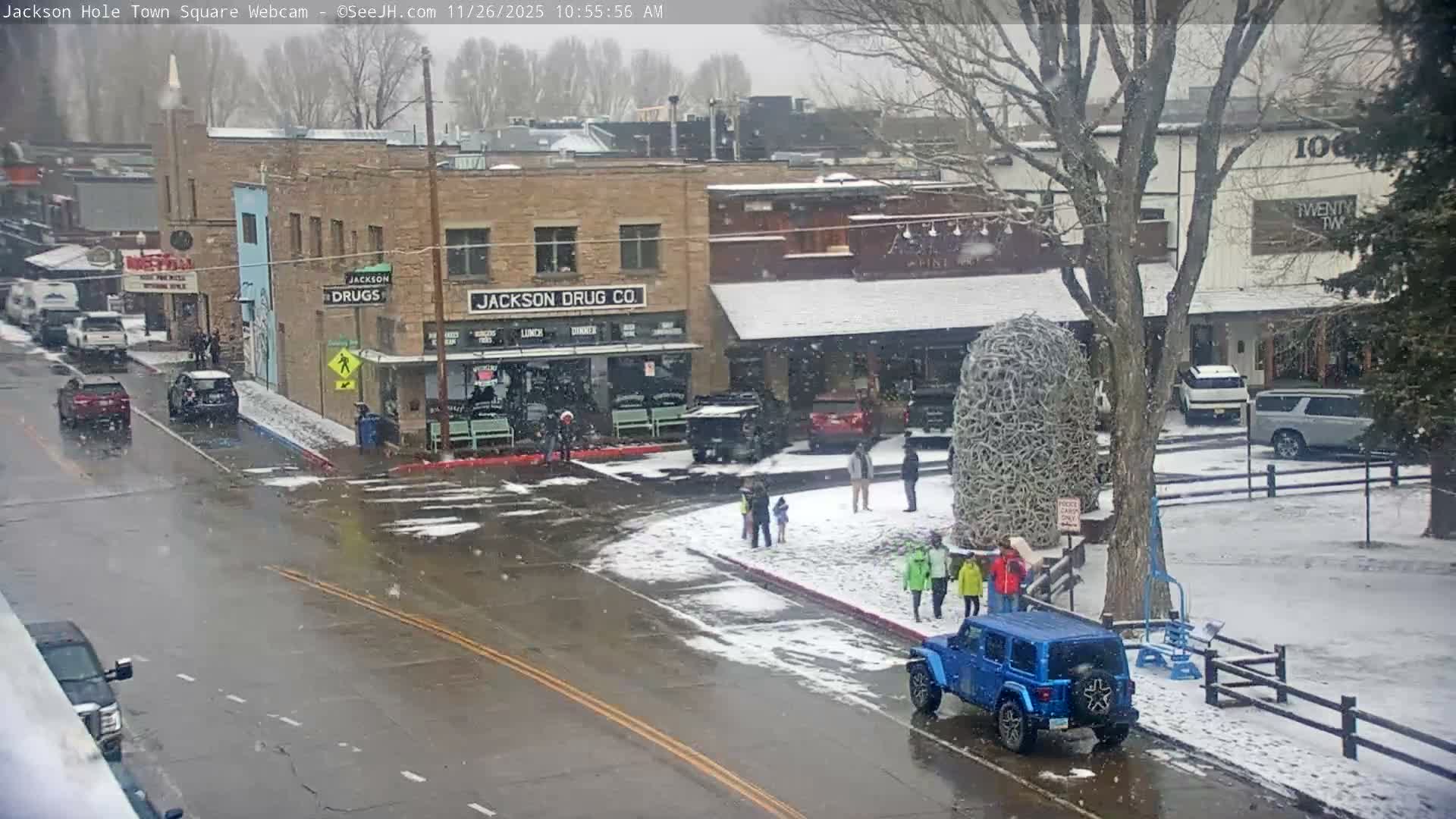 Jackson Hole, Jackson Town Center Square PTZ Live Cam - Jackson, Teton, Wyoming, USA