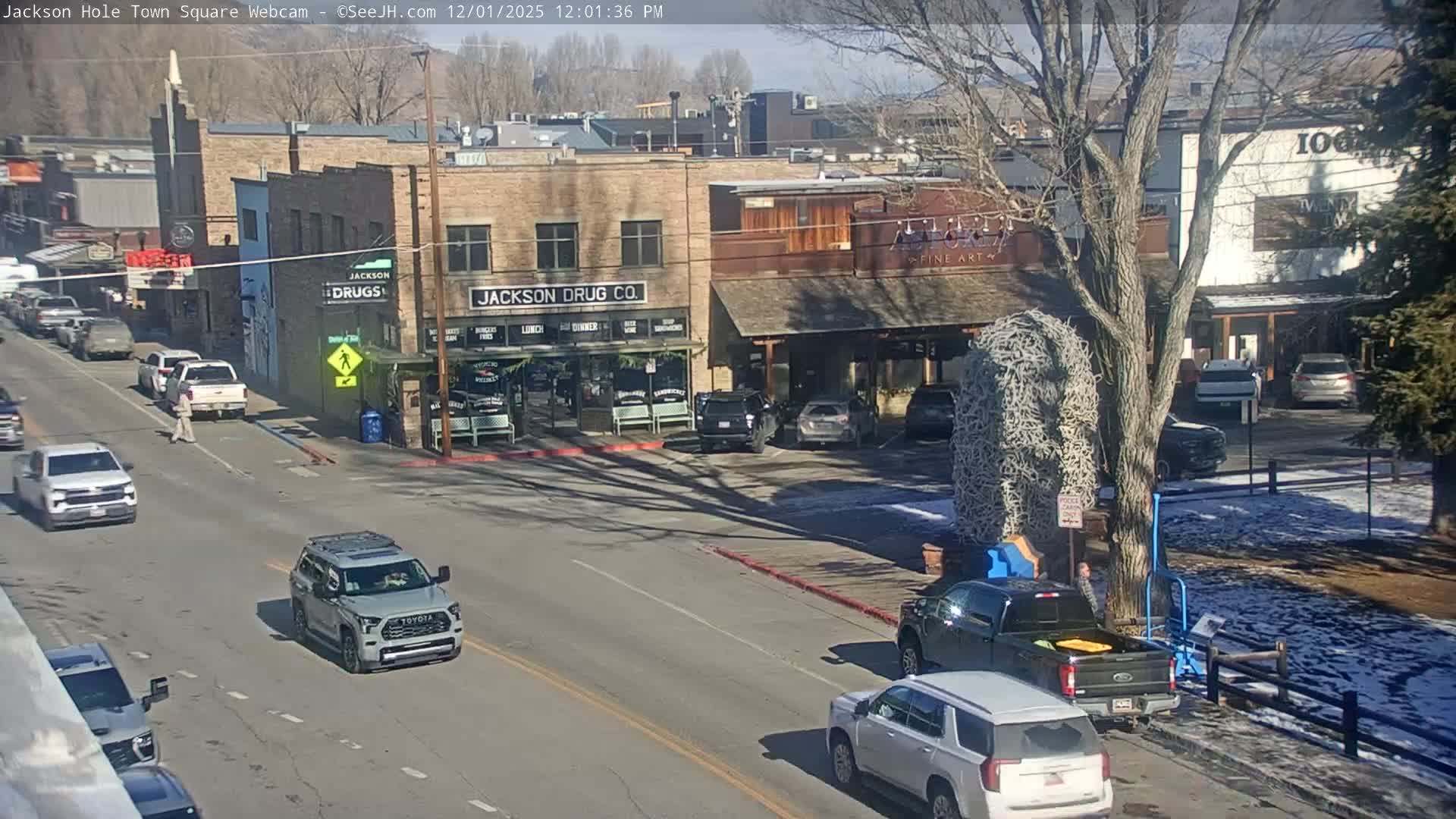 Jackson Hole, Jackson Town Center Square PTZ Live Cam - Jackson, Teton, Wyoming, USA