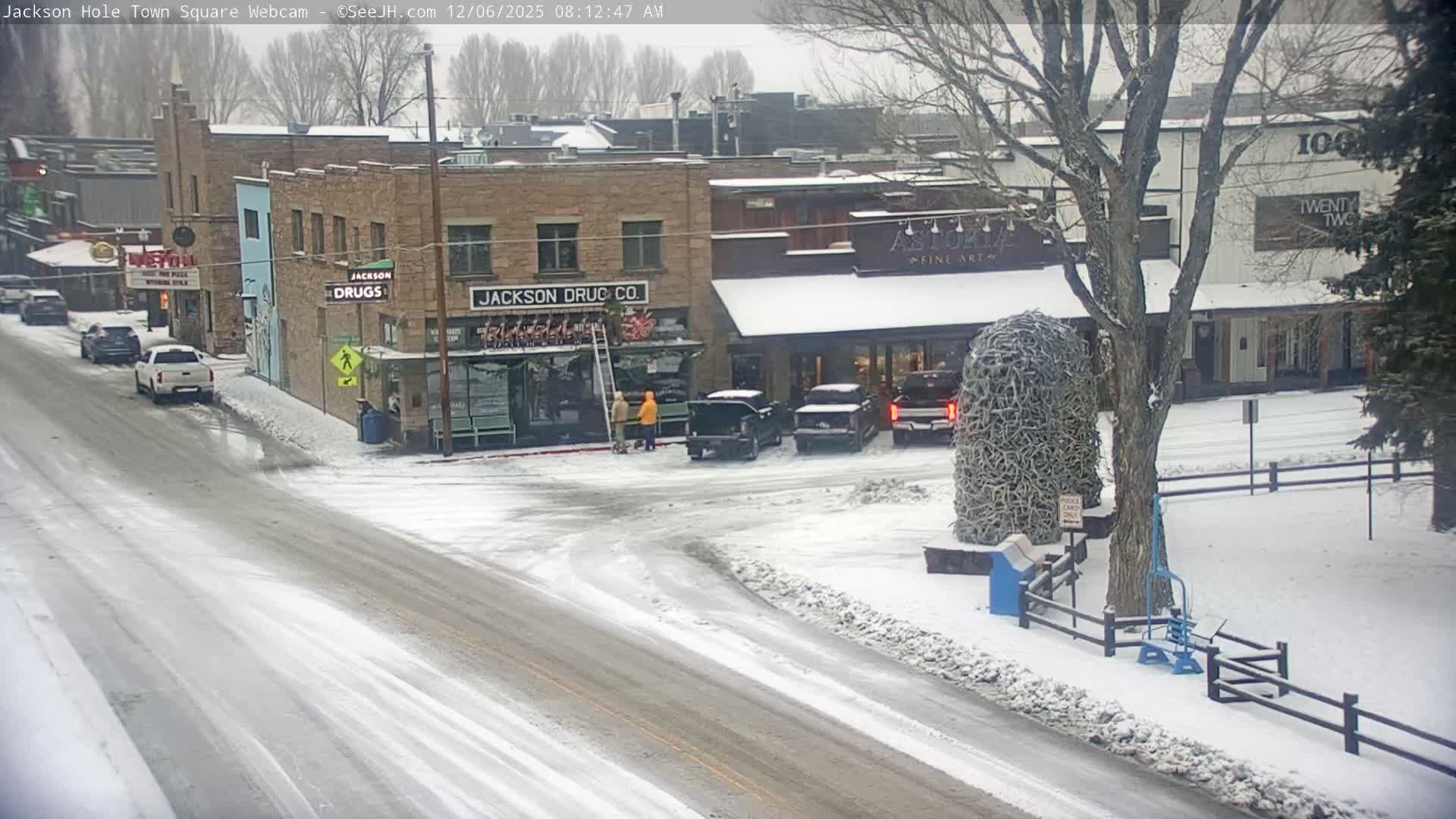 Jackson Hole, Jackson Town Center Square PTZ Live Cam - Jackson, Teton, Wyoming, USA