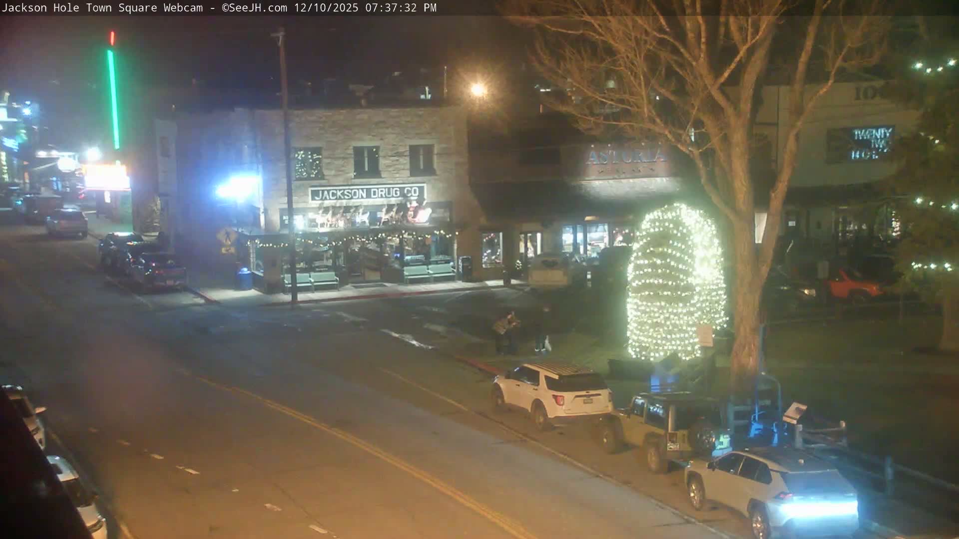 Jackson Hole, Jackson Town Center Square PTZ Live Cam - Jackson, Teton, Wyoming, USA