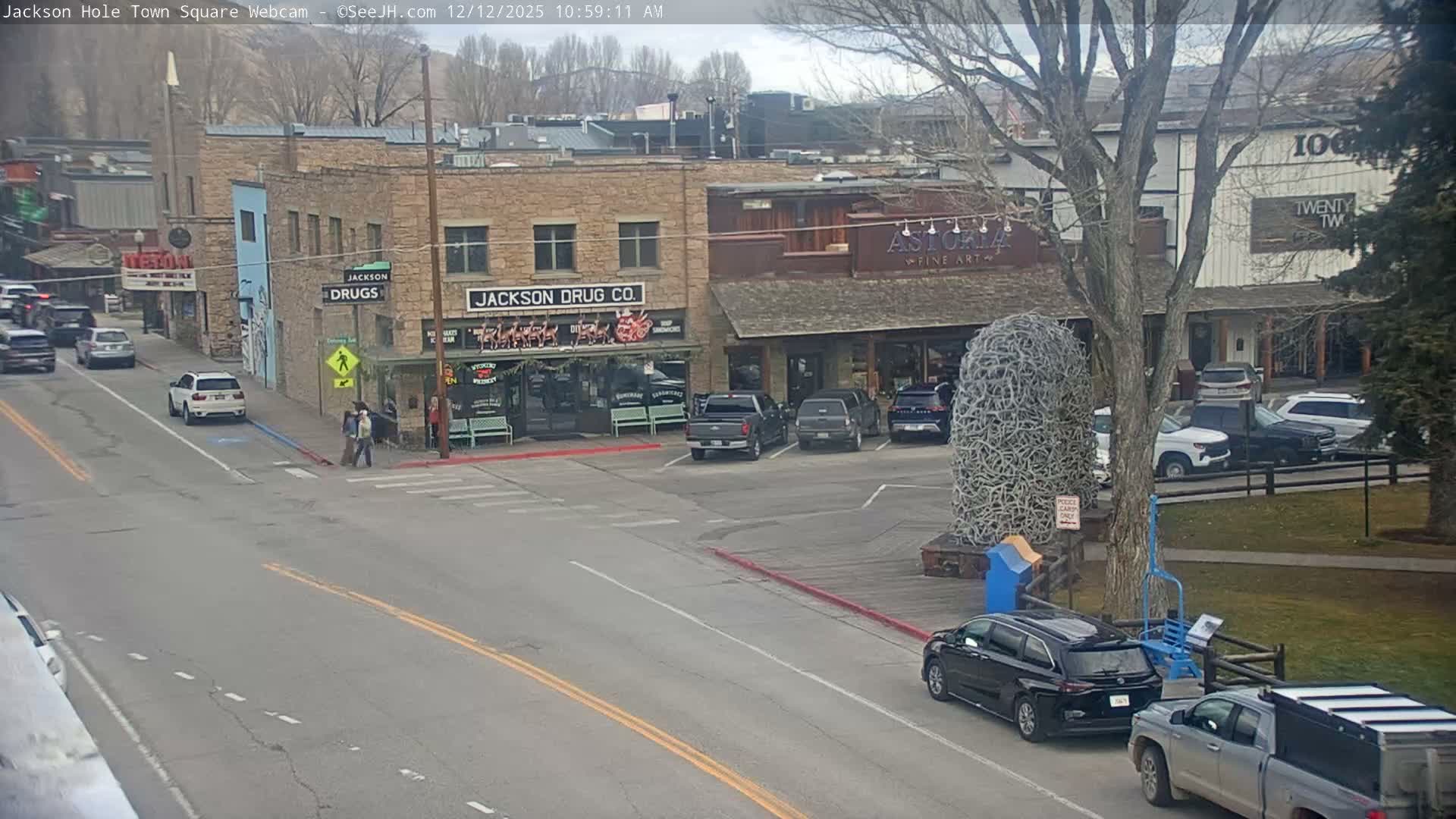 Jackson Hole, Jackson Town Center Square PTZ Live Cam - Jackson, Teton, Wyoming, USA