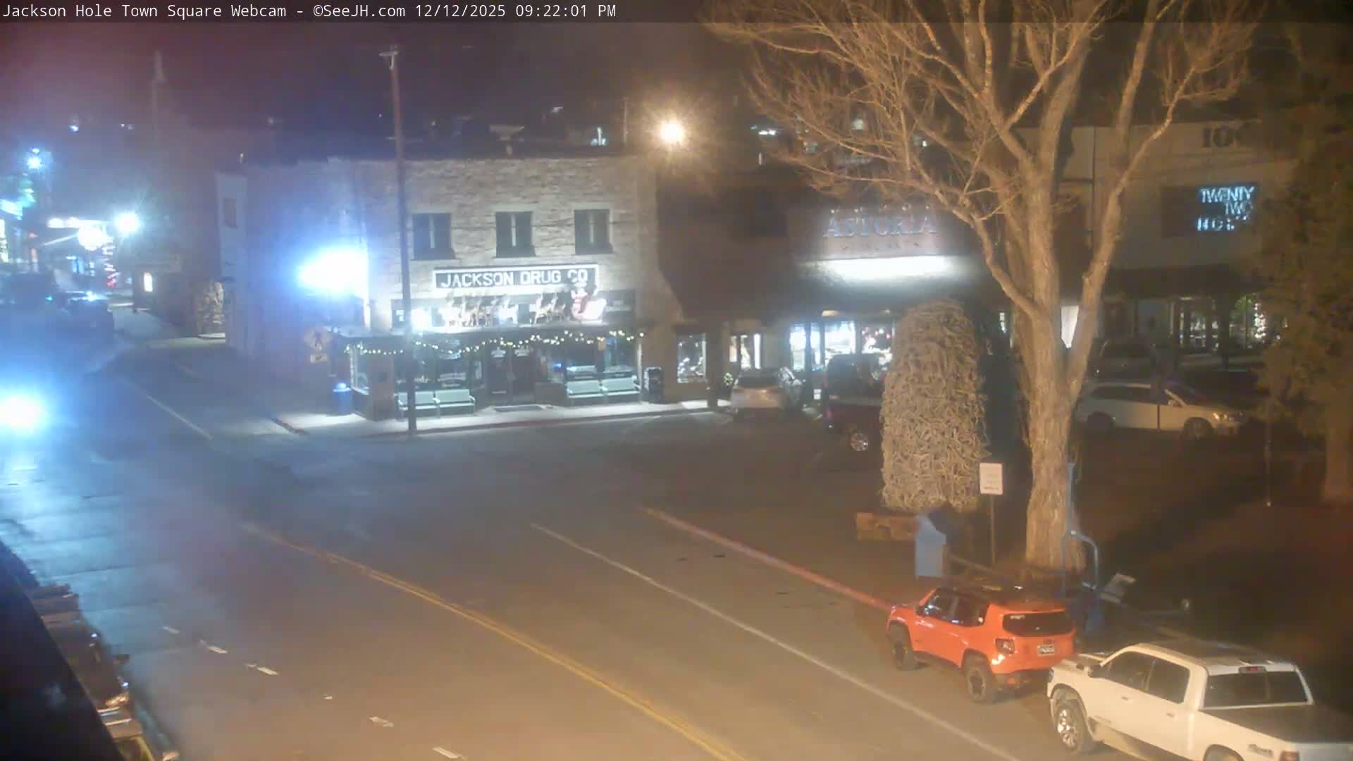 Jackson Hole, Jackson Town Center Square PTZ Live Cam - Jackson, Teton, Wyoming, USA