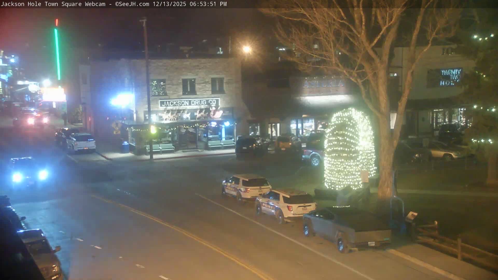 Jackson Hole, Jackson Town Center Square PTZ Live Cam - Jackson, Teton, Wyoming, USA