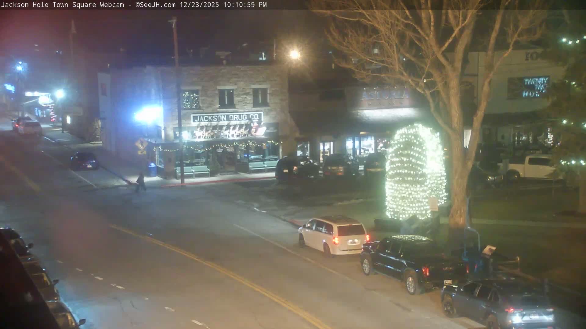 Jackson Hole, Jackson Town Center Square PTZ Live Cam - Jackson, Teton, Wyoming, USA