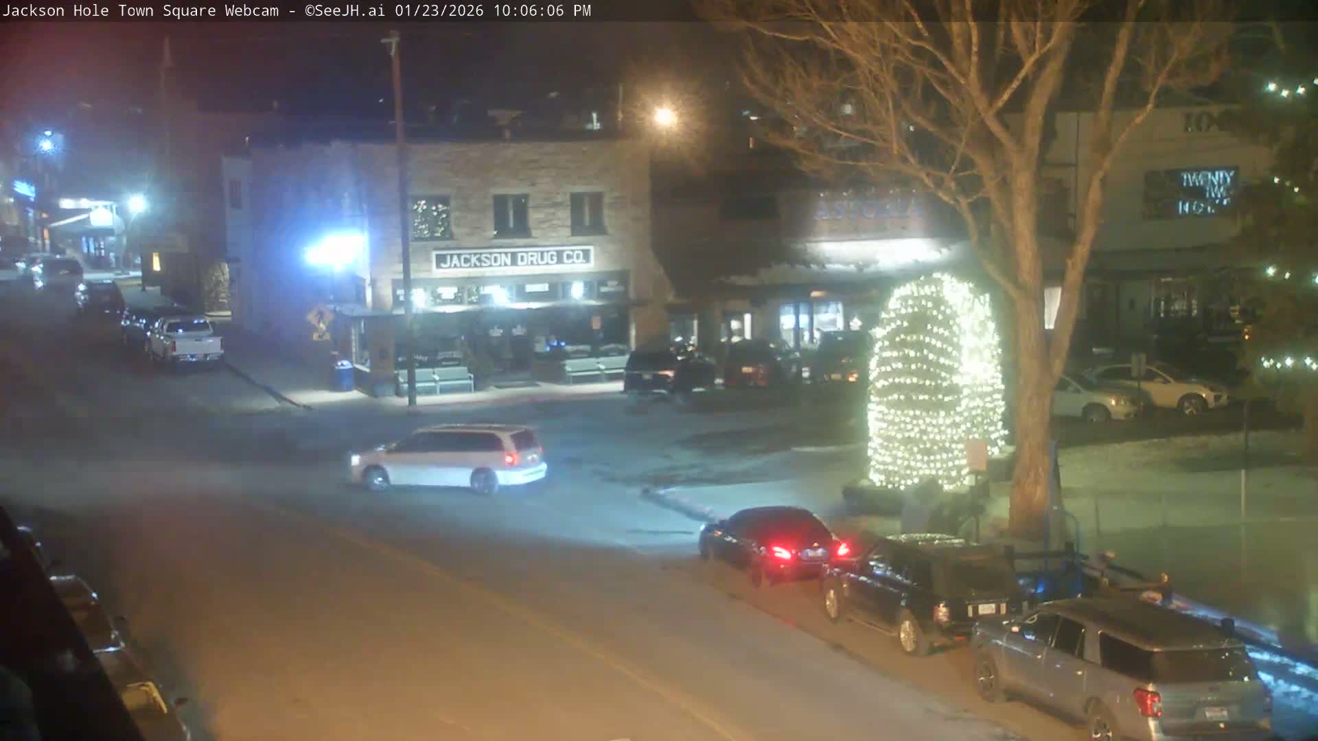 Jackson Hole, Jackson Town Center Square PTZ Live Cam - Jackson, Teton, Wyoming, USA