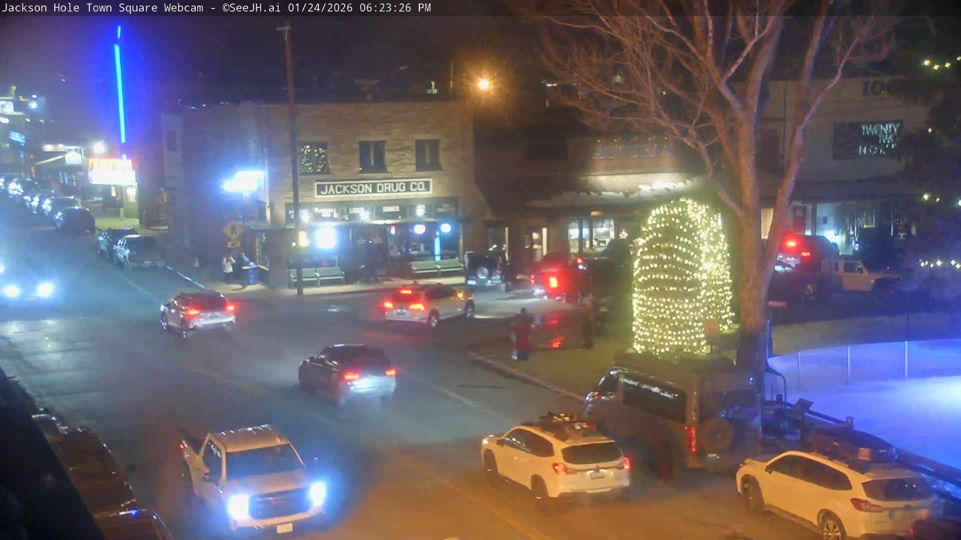 Jackson Hole, Jackson Town Center Square PTZ Live Cam - Jackson, Teton, Wyoming, USA