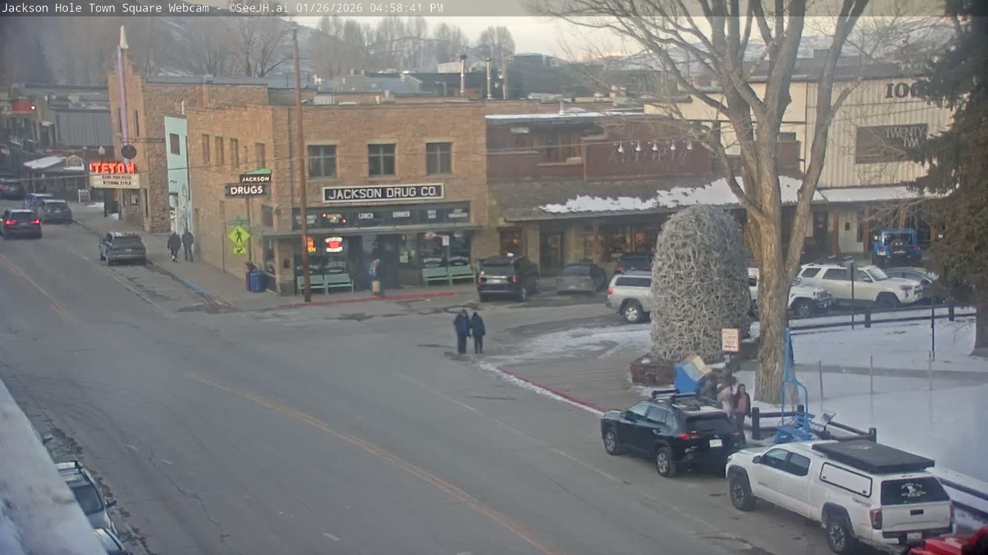 Jackson Hole, Jackson Town Center Square PTZ Live Cam - Jackson, Teton, Wyoming, USA