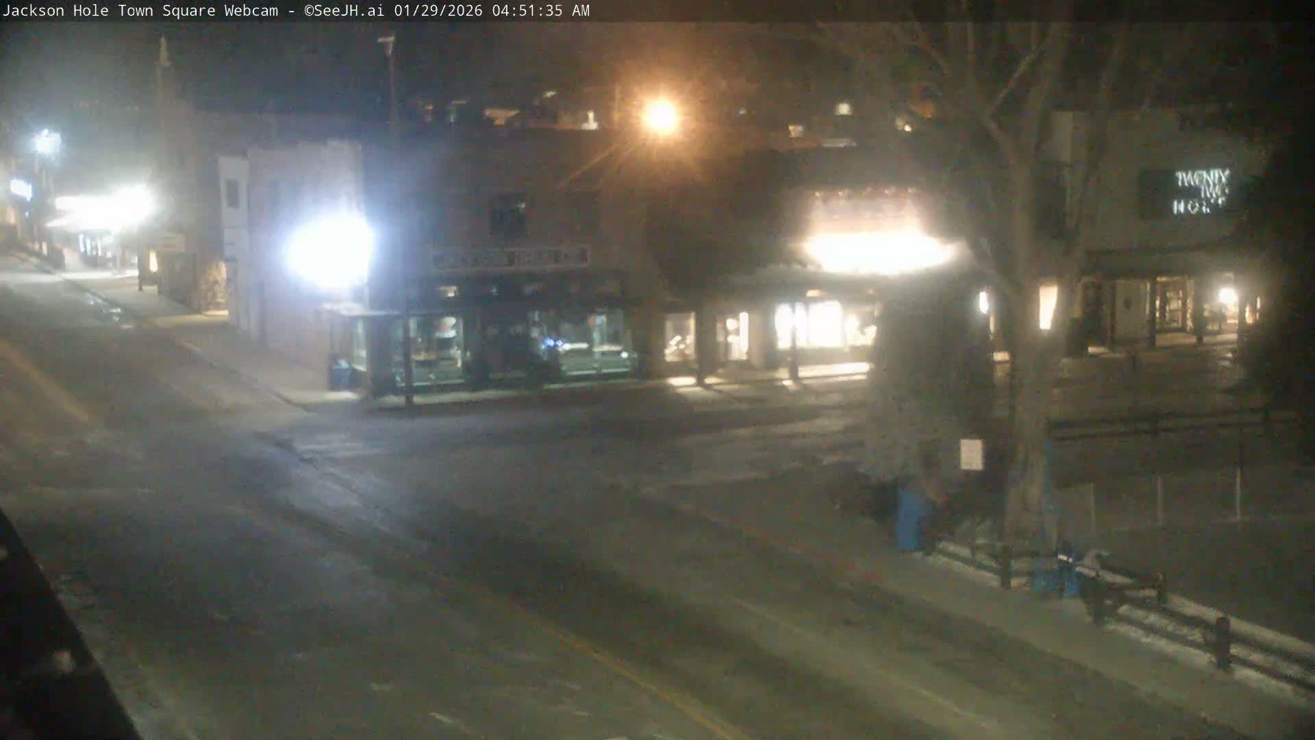 Jackson Hole, Jackson Town Center Square PTZ Live Cam - Jackson, Teton, Wyoming, USA