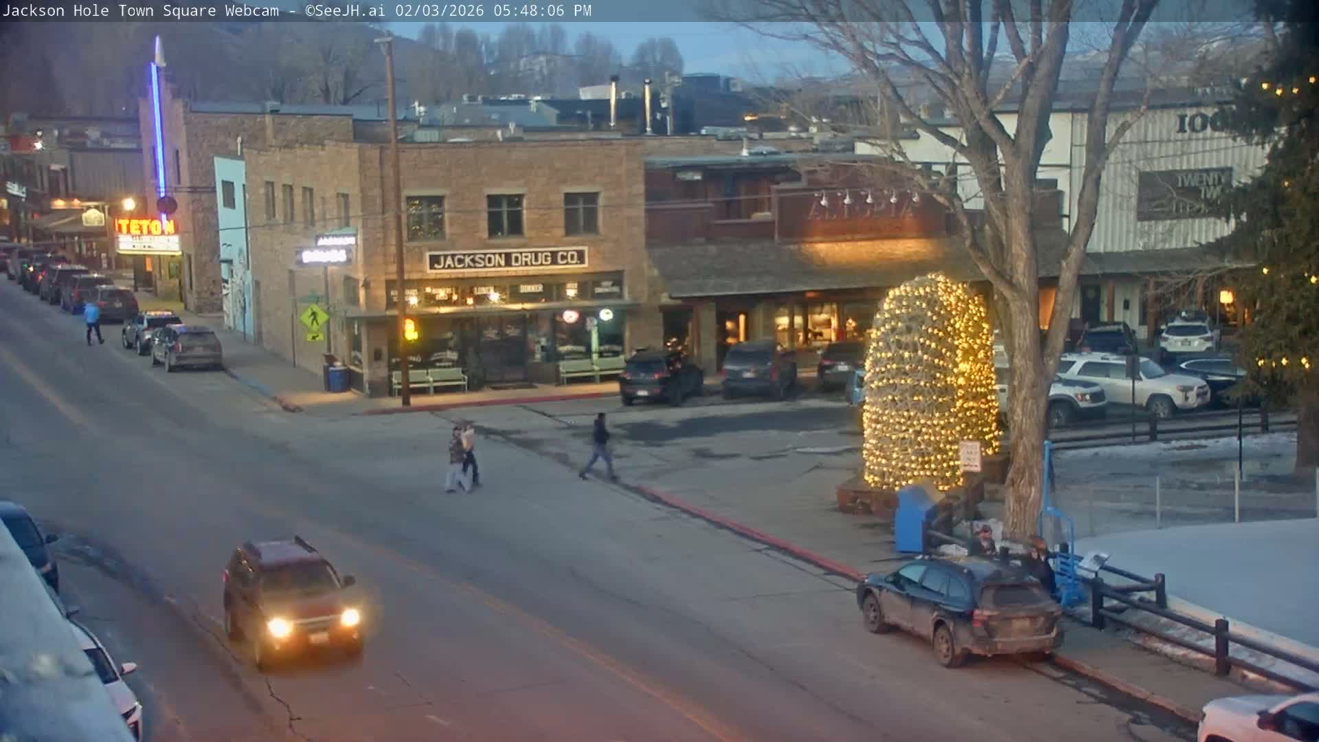 Jackson Hole, Jackson Town Center Square PTZ Live Cam - Jackson, Teton, Wyoming, USA