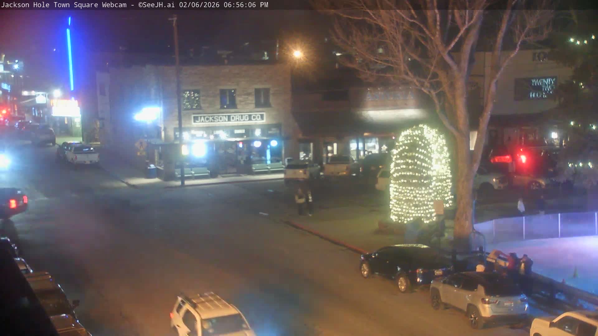 Jackson Hole, Jackson Town Center Square PTZ Live Cam - Jackson, Teton, Wyoming, USA