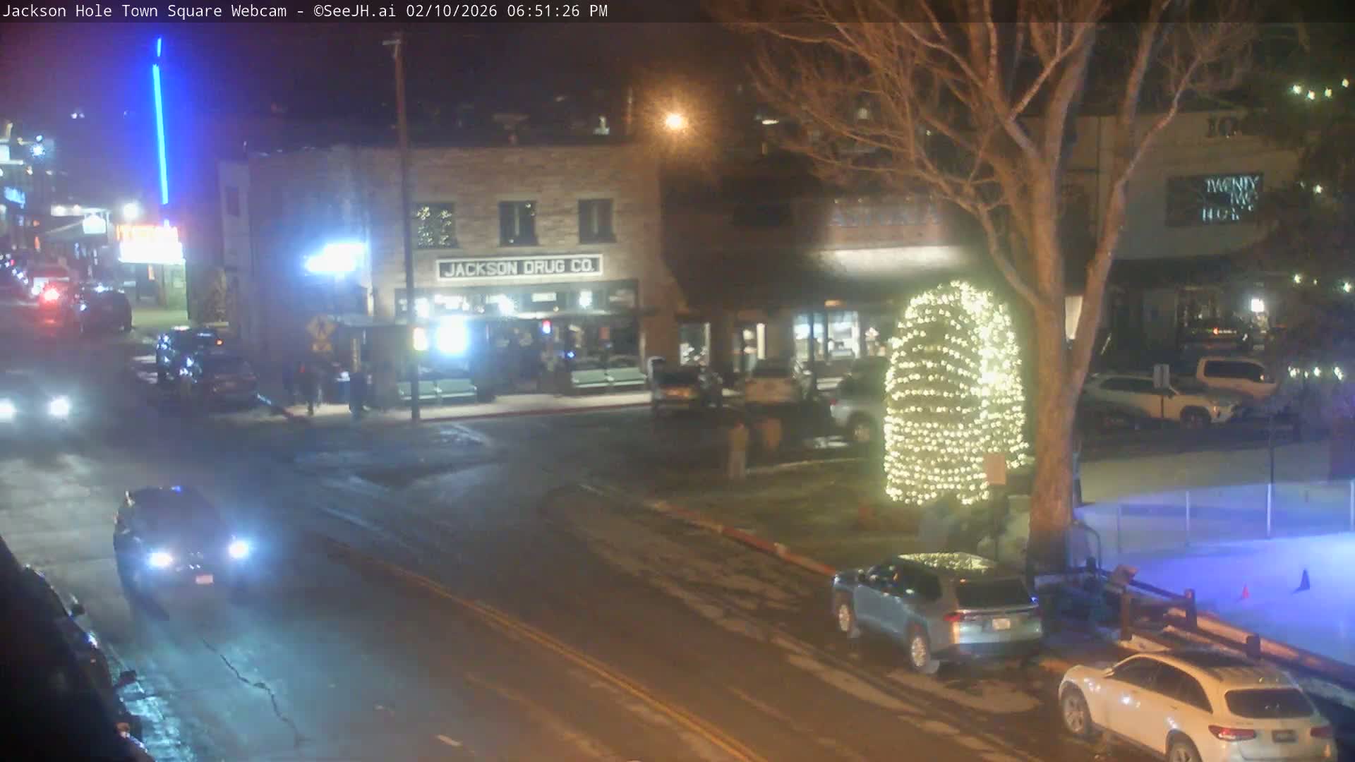 Jackson Hole, Jackson Town Center Square PTZ Live Cam - Jackson, Teton, Wyoming, USA