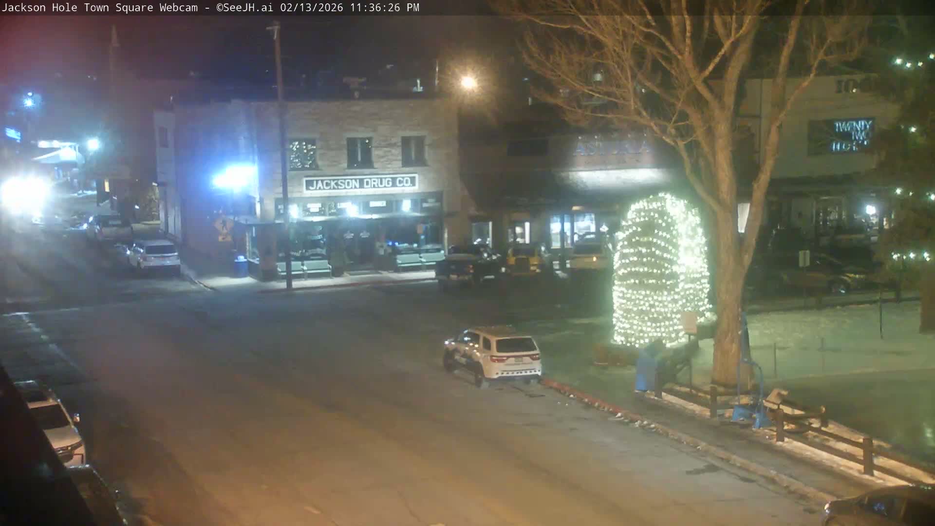 Jackson Hole, Jackson Town Center Square PTZ Live Cam - Jackson, Teton, Wyoming, USA