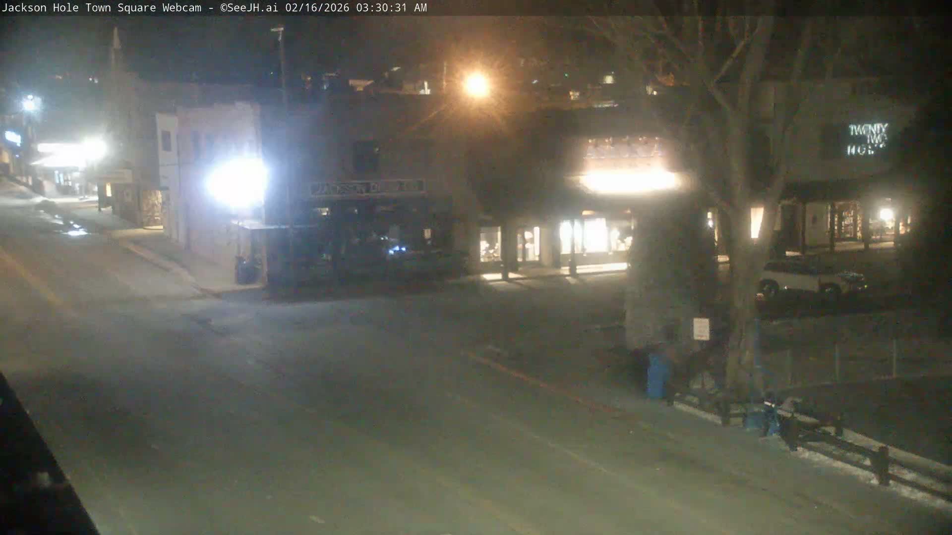 Jackson Hole, Jackson Town Center Square PTZ Live Cam - Jackson, Teton, Wyoming, USA