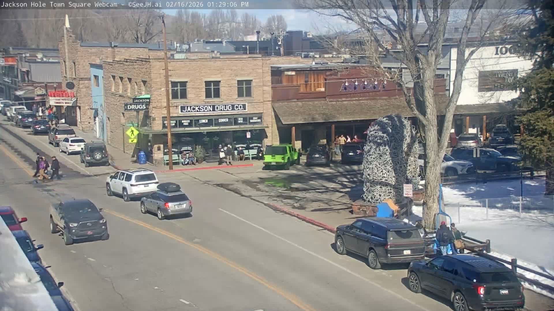 Jackson Hole, Jackson Town Center Square PTZ Live Cam - Jackson, Teton, Wyoming, USA