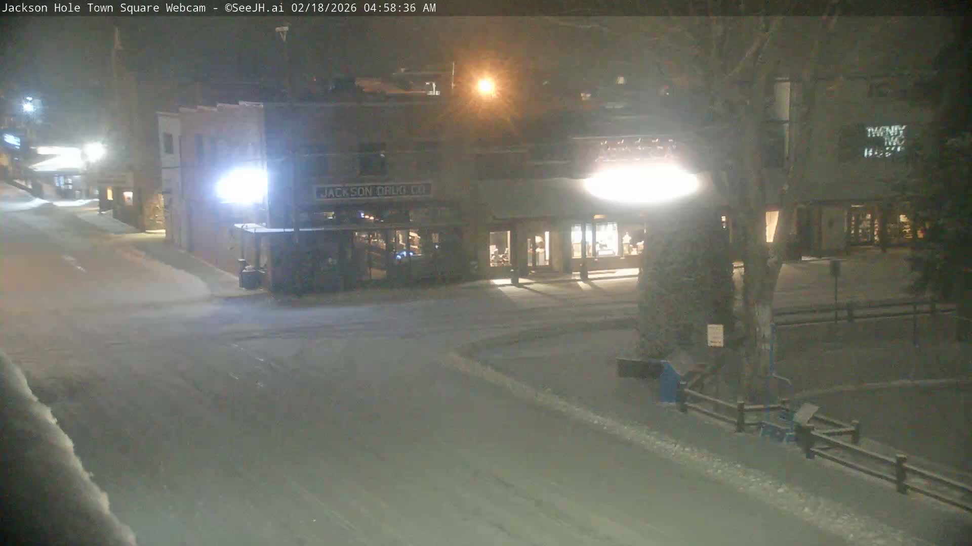 Jackson Hole, Jackson Town Center Square PTZ Live Cam - Jackson, Teton, Wyoming, USA
