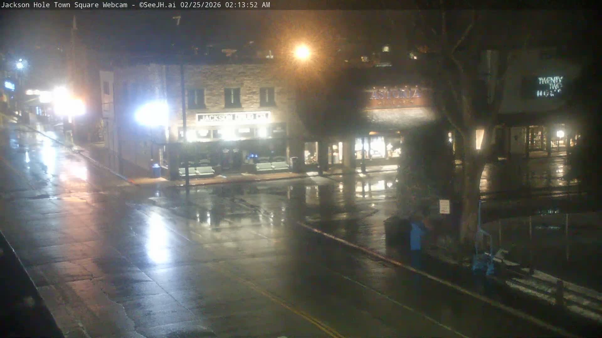 Jackson Hole, Jackson Town Center Square PTZ Live Cam - Jackson, Teton, Wyoming, USA