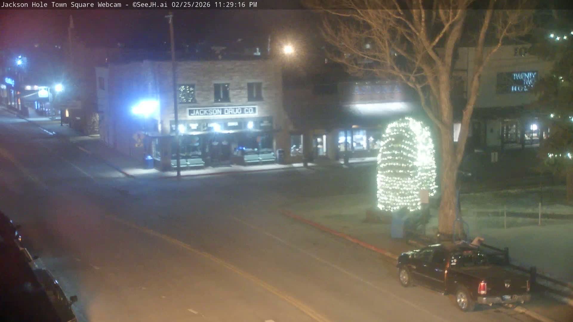 Jackson Hole, Jackson Town Center Square PTZ Live Cam - Jackson, Teton, Wyoming, USA