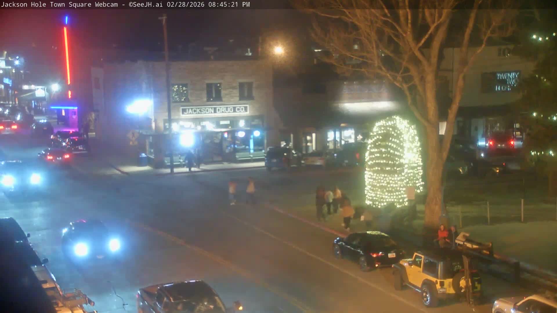 Jackson Hole, Jackson Town Center Square PTZ Live Cam - Jackson, Teton, Wyoming, USA