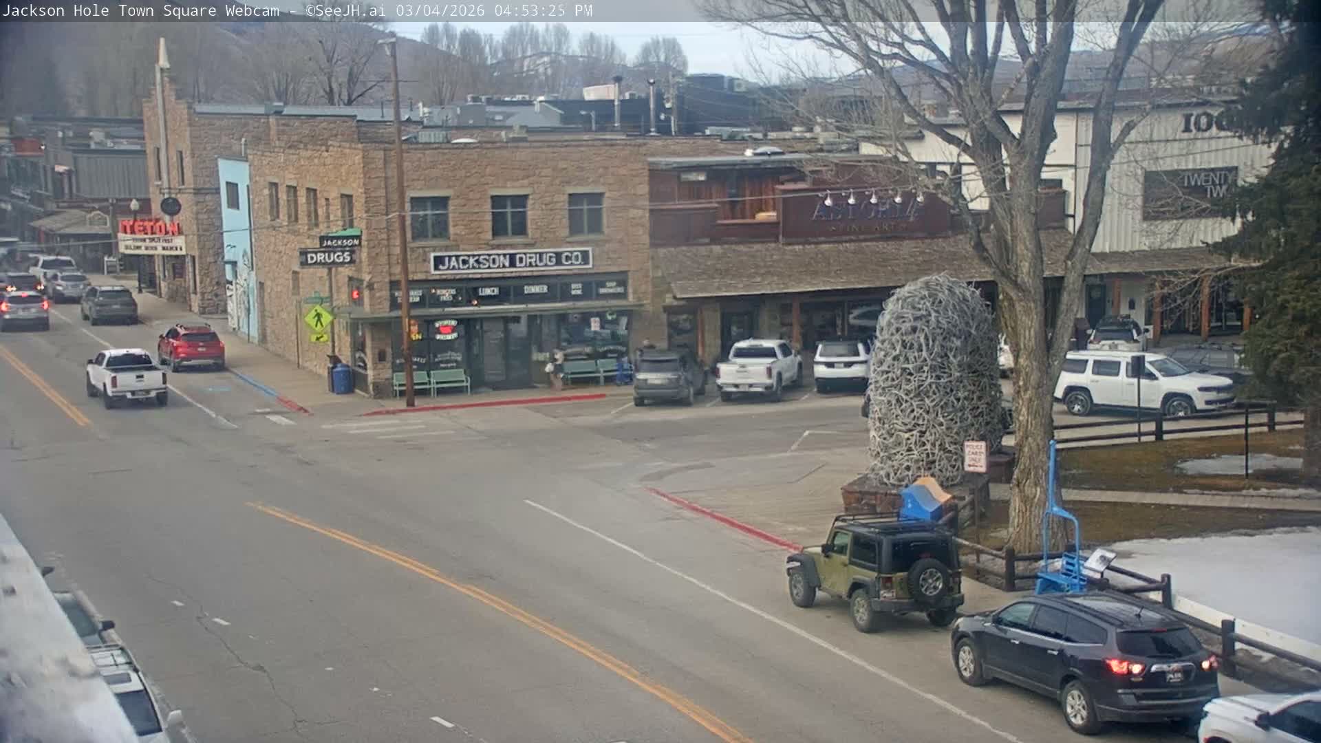Jackson Hole, Jackson Town Center Square PTZ Live Cam - Jackson, Teton, Wyoming, USA