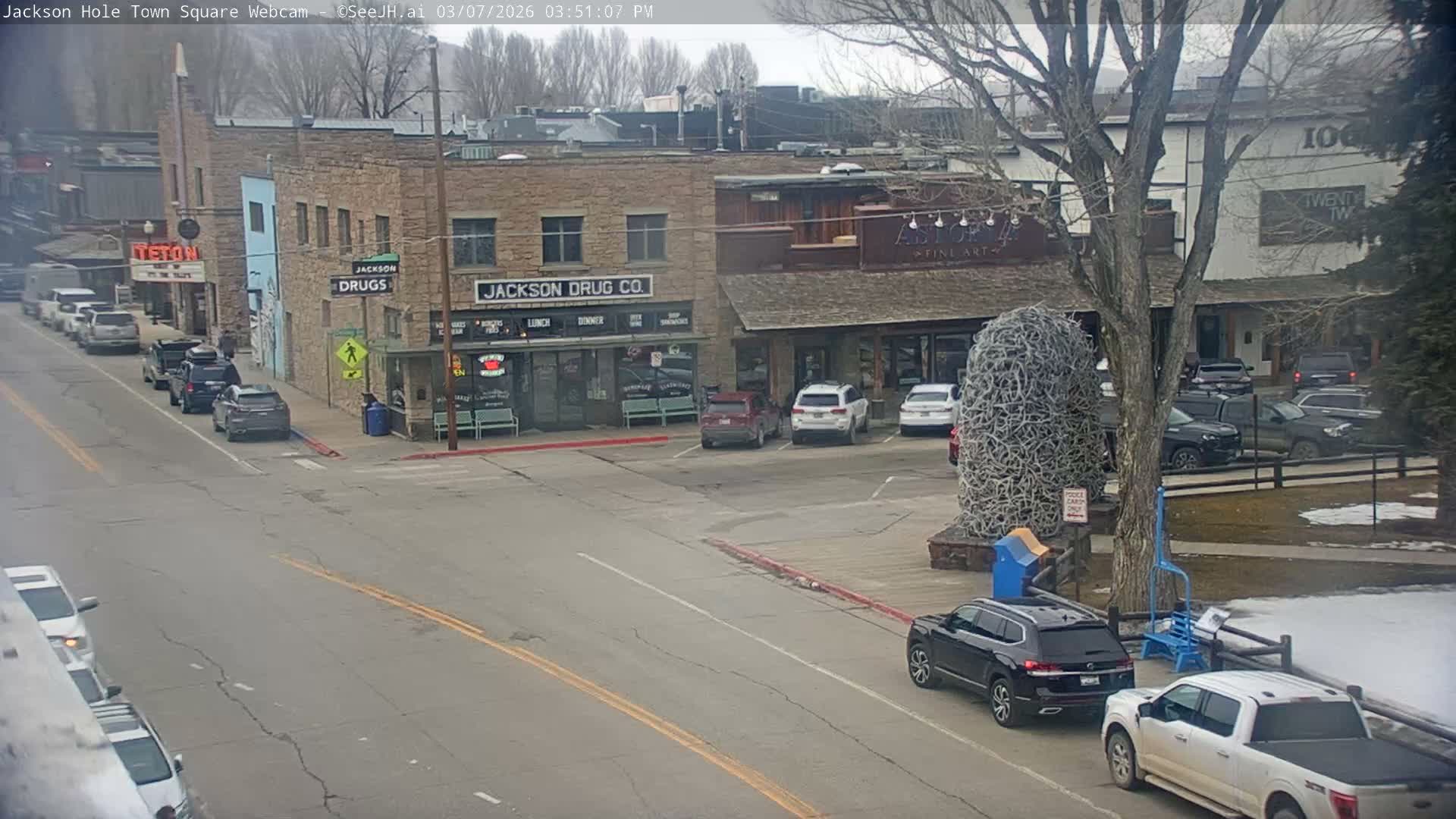 Jackson Hole, Jackson Town Center Square PTZ Live Cam - Jackson, Teton, Wyoming, USA