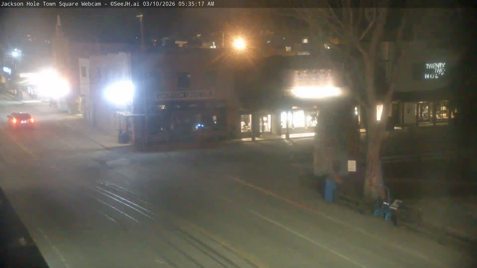 Jackson Hole, Jackson Town Center Square PTZ Live Cam - Jackson, Teton, Wyoming, USA