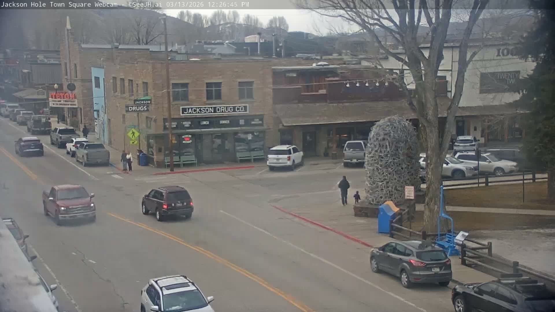Jackson Hole, Jackson Town Center Square PTZ Live Cam - Jackson, Teton, Wyoming, USA