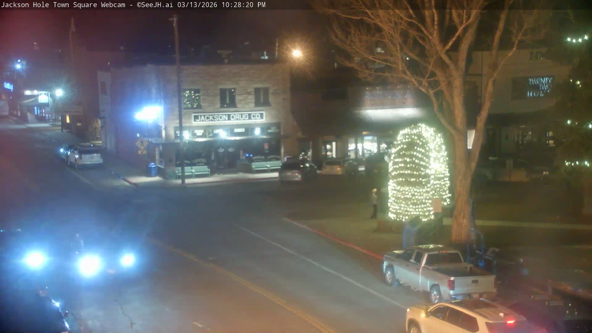 Jackson Hole, Jackson Town Center Square PTZ Live Cam - Jackson, Teton, Wyoming, USA