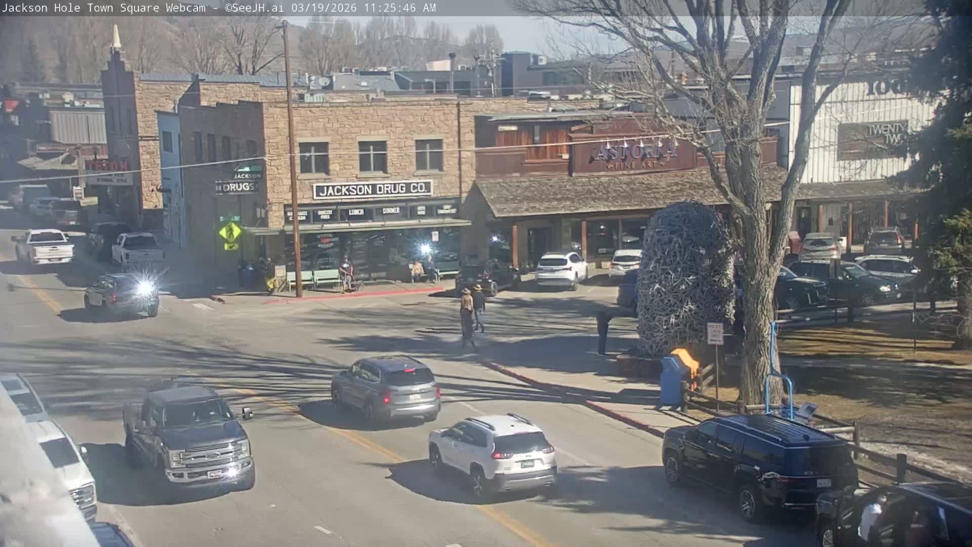 Jackson Hole, Jackson Town Center Square PTZ Live Cam - Jackson, Teton, Wyoming, USA