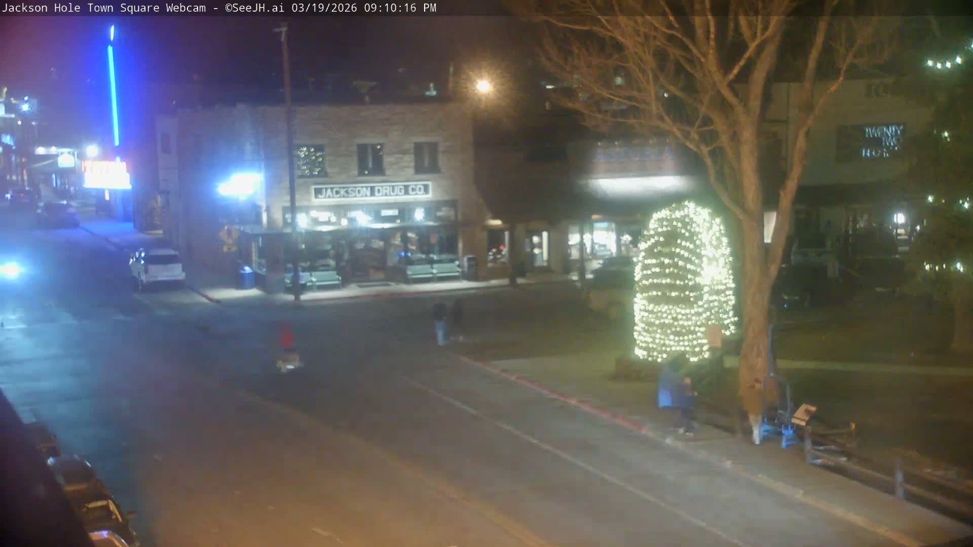 Jackson Hole, Jackson Town Center Square PTZ Live Cam - Jackson, Teton, Wyoming, USA