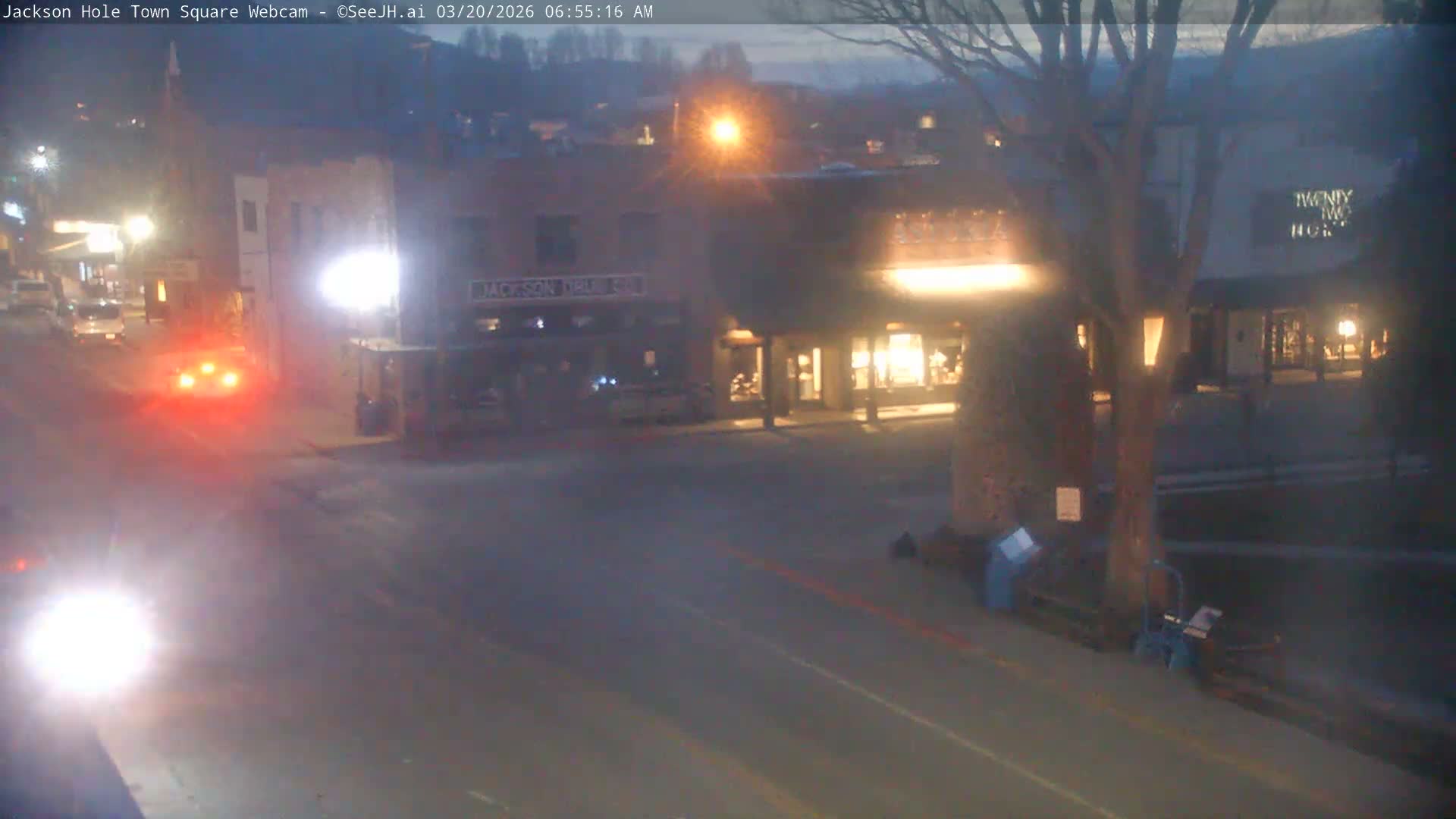 Jackson Hole, Jackson Town Center Square PTZ Live Cam - Jackson, Teton, Wyoming, USA