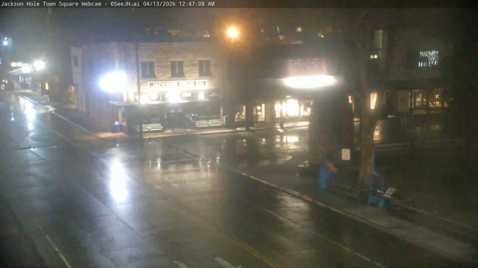 Jackson Hole, Jackson Town Center Square PTZ Live Cam - Jackson, Teton, Wyoming, USA