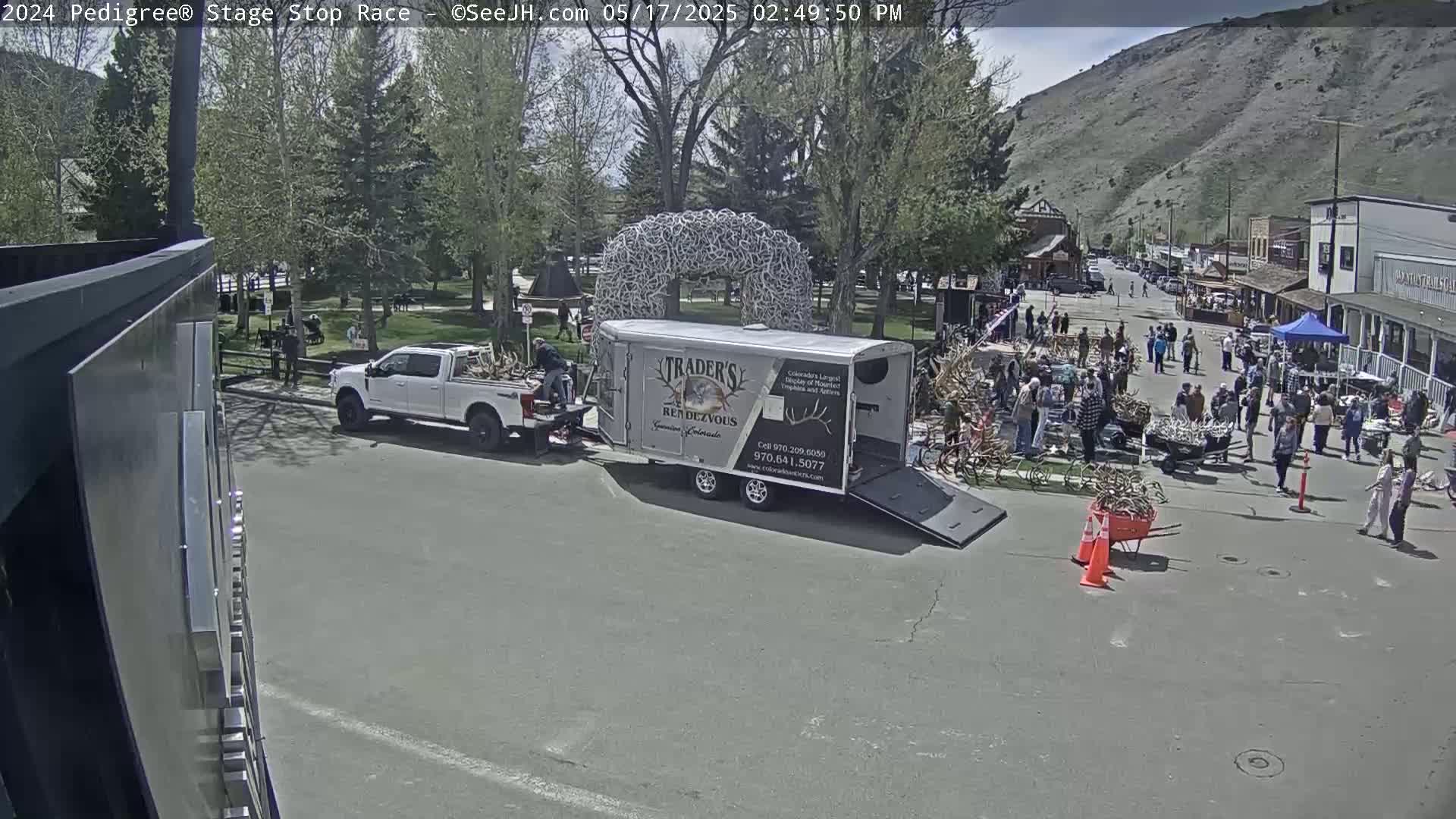 Jackson Hole's Elk Antler Arch Live Cam - Jackson, Teton, Wyoming, USA