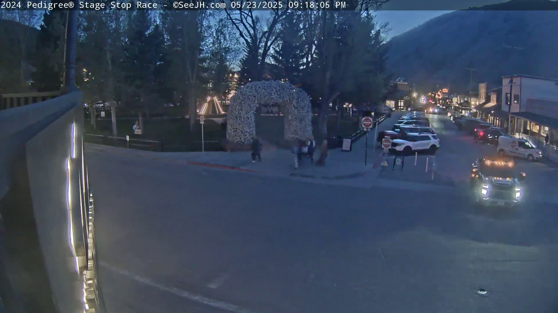 Jackson Hole's Elk Antler Arch Live Cam - Jackson, Teton, Wyoming, USA