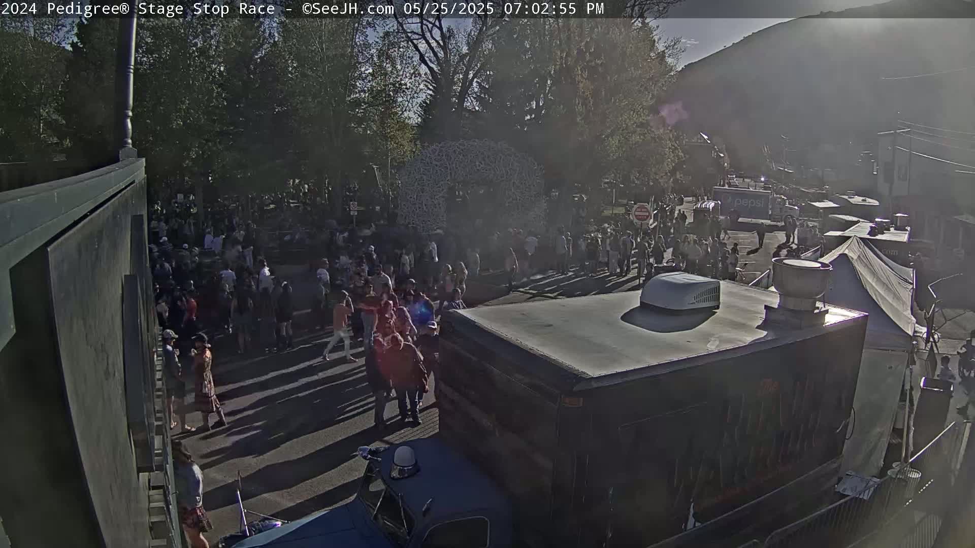 Jackson Hole's Elk Antler Arch Live Cam - Jackson, Teton, Wyoming, USA